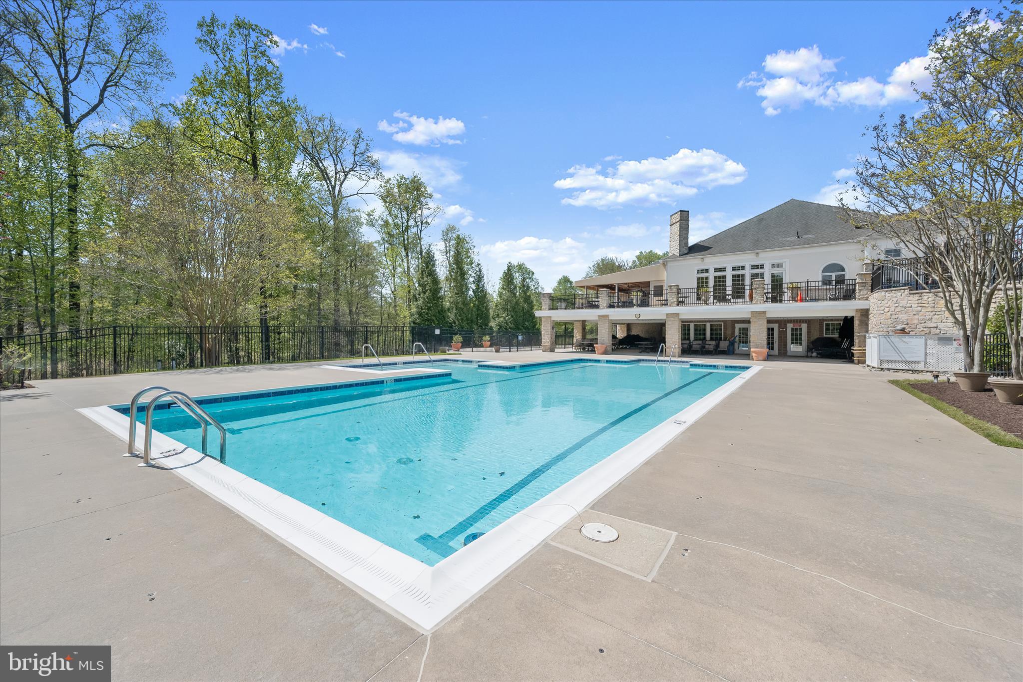 VILLAS AT SNOWDEN OVERLOOK - Residential