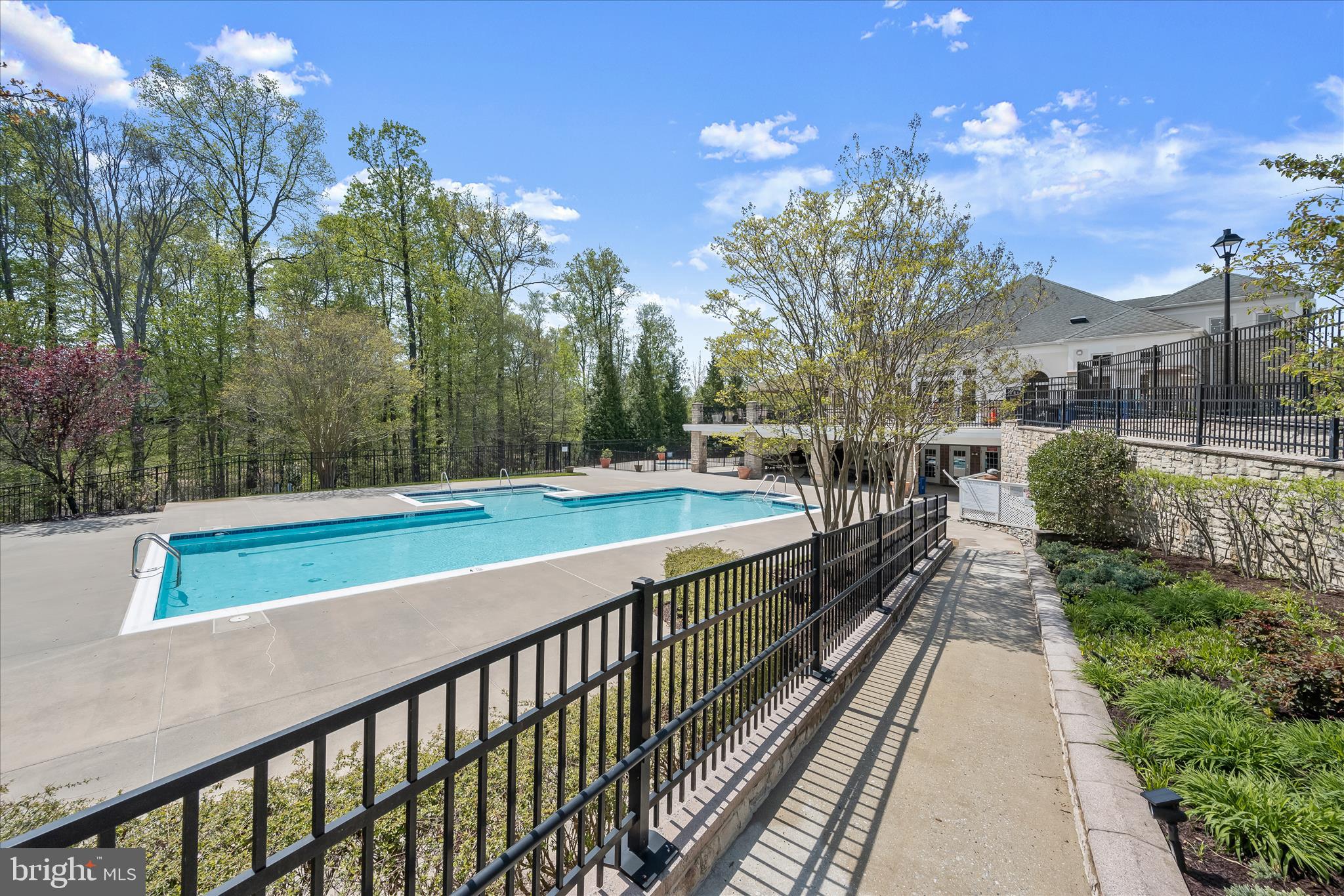 VILLAS AT SNOWDEN OVERLOOK - Residential