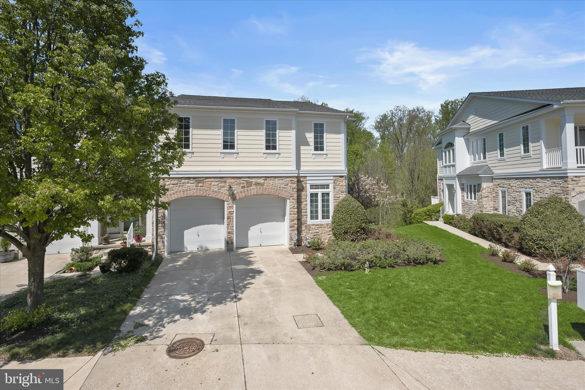 VILLAS AT SNOWDEN OVERLOOK - Residential
