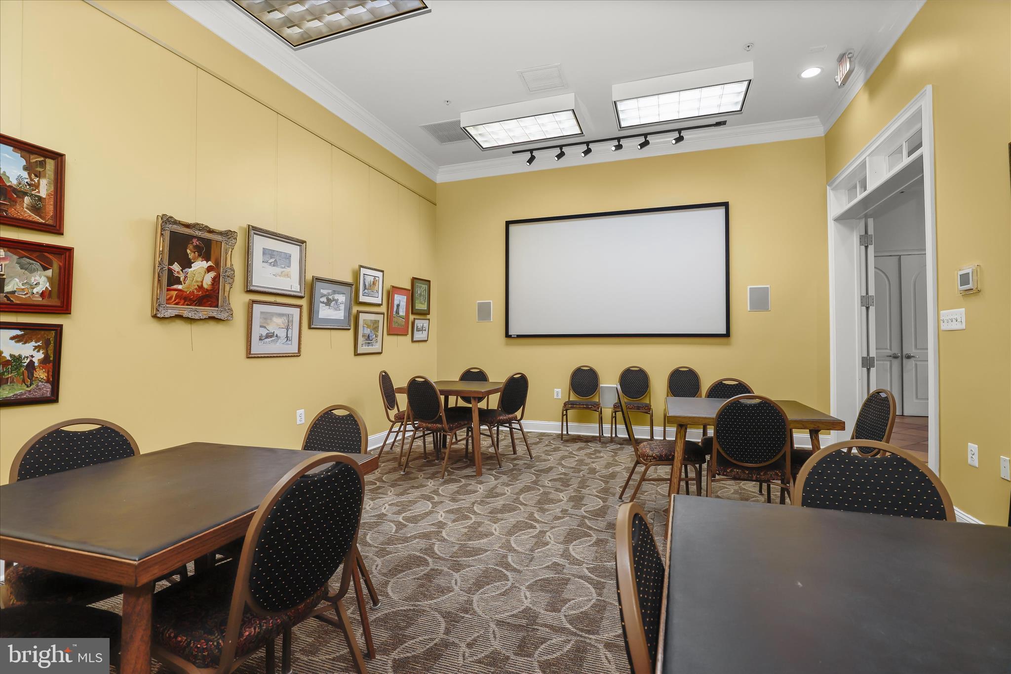 VILLAS AT SNOWDEN OVERLOOK - Residential