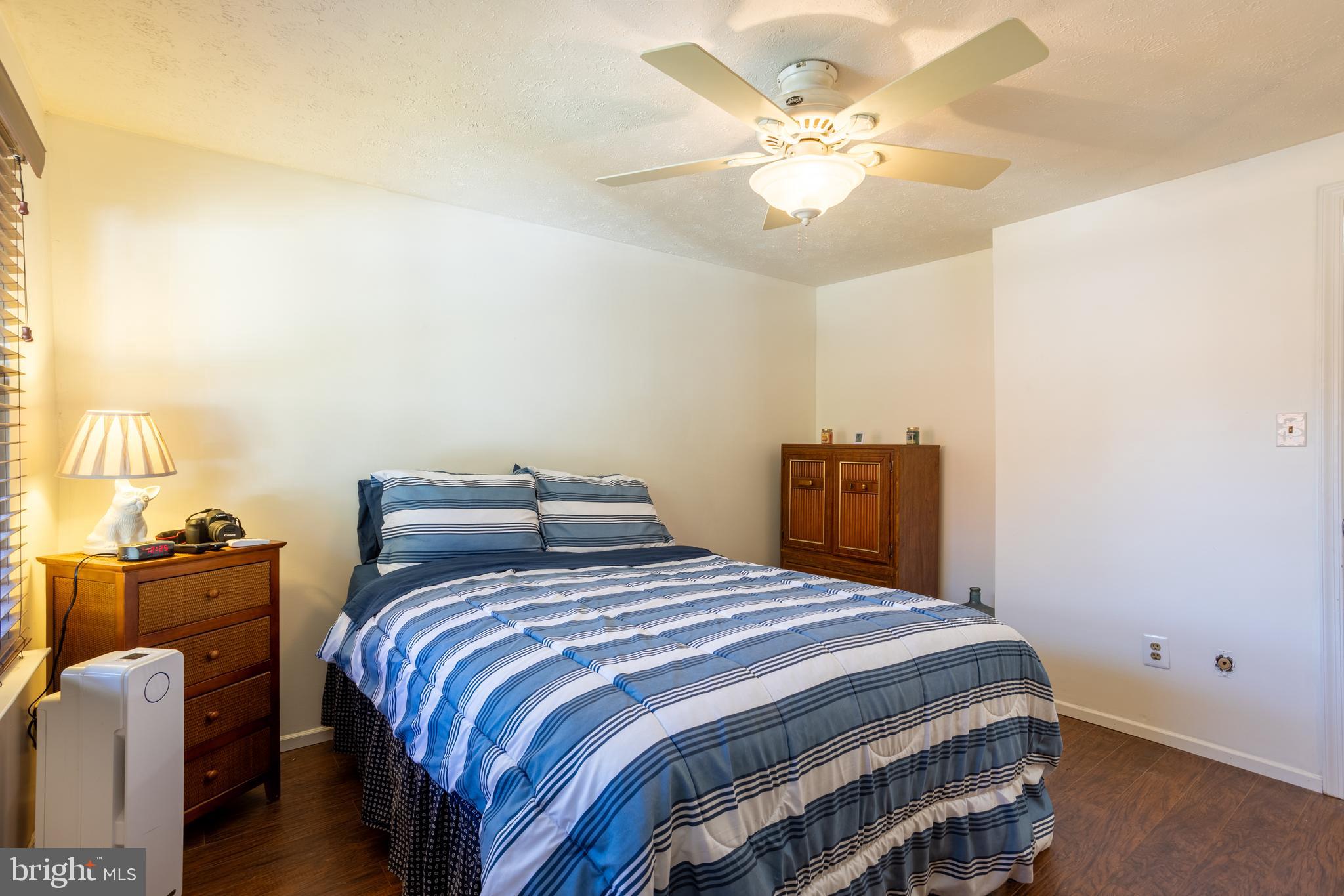 WHISPERING WOODS - Residential