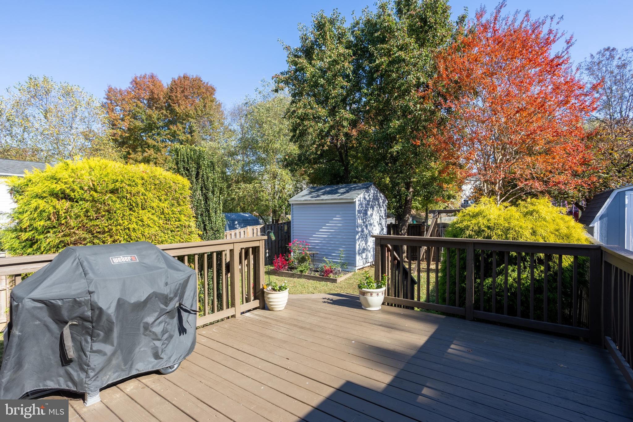 WHISPERING WOODS - Residential