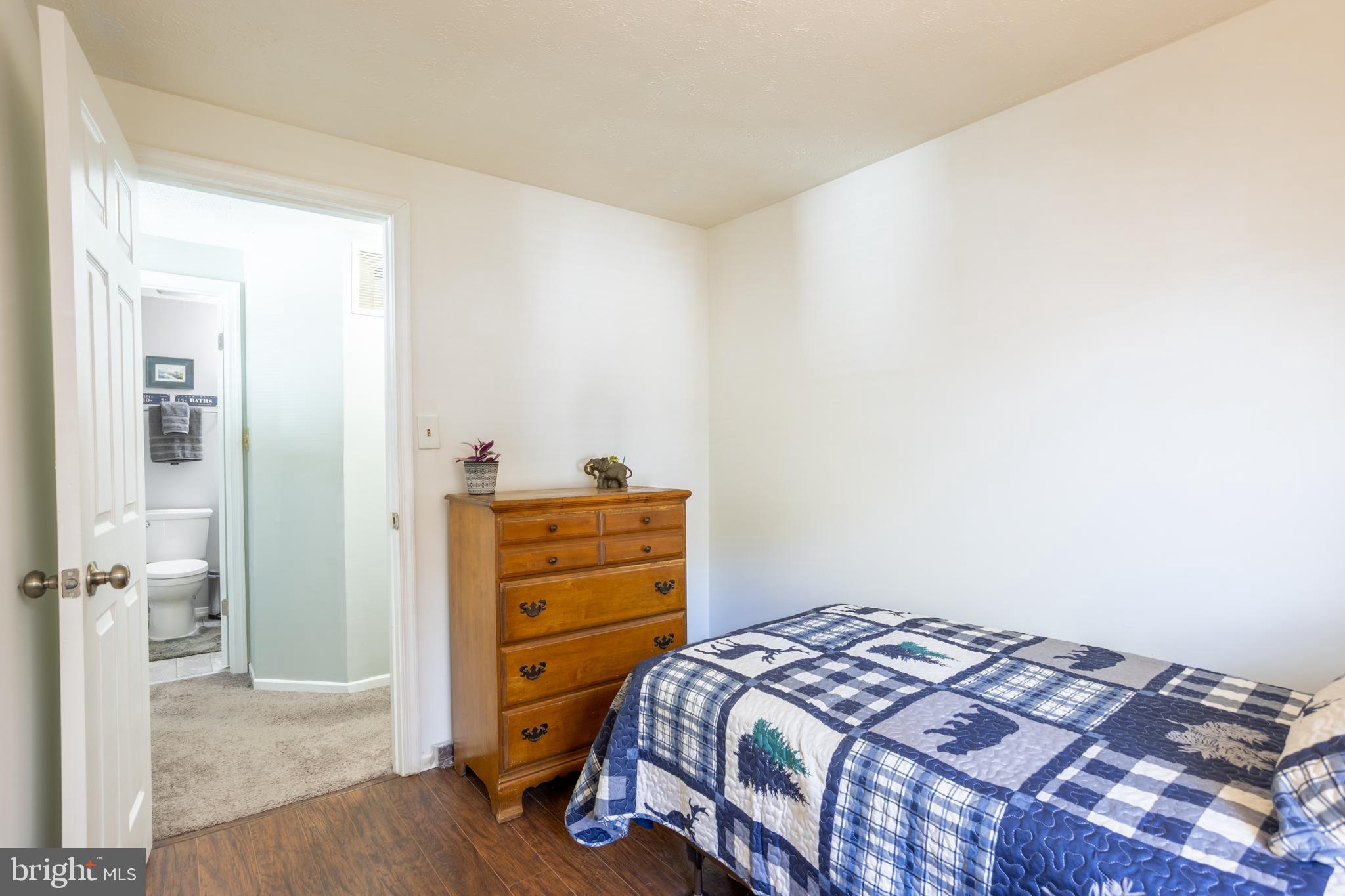 WHISPERING WOODS - Residential