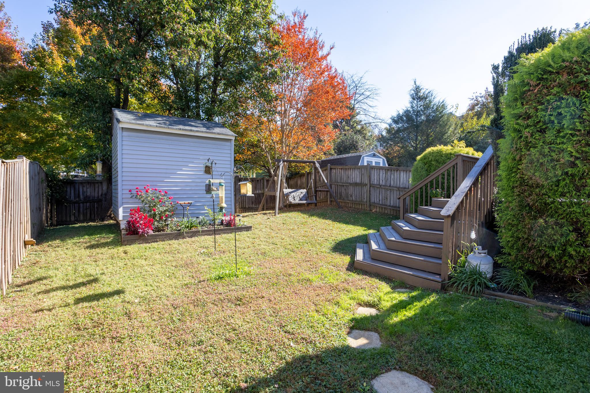 WHISPERING WOODS - Residential