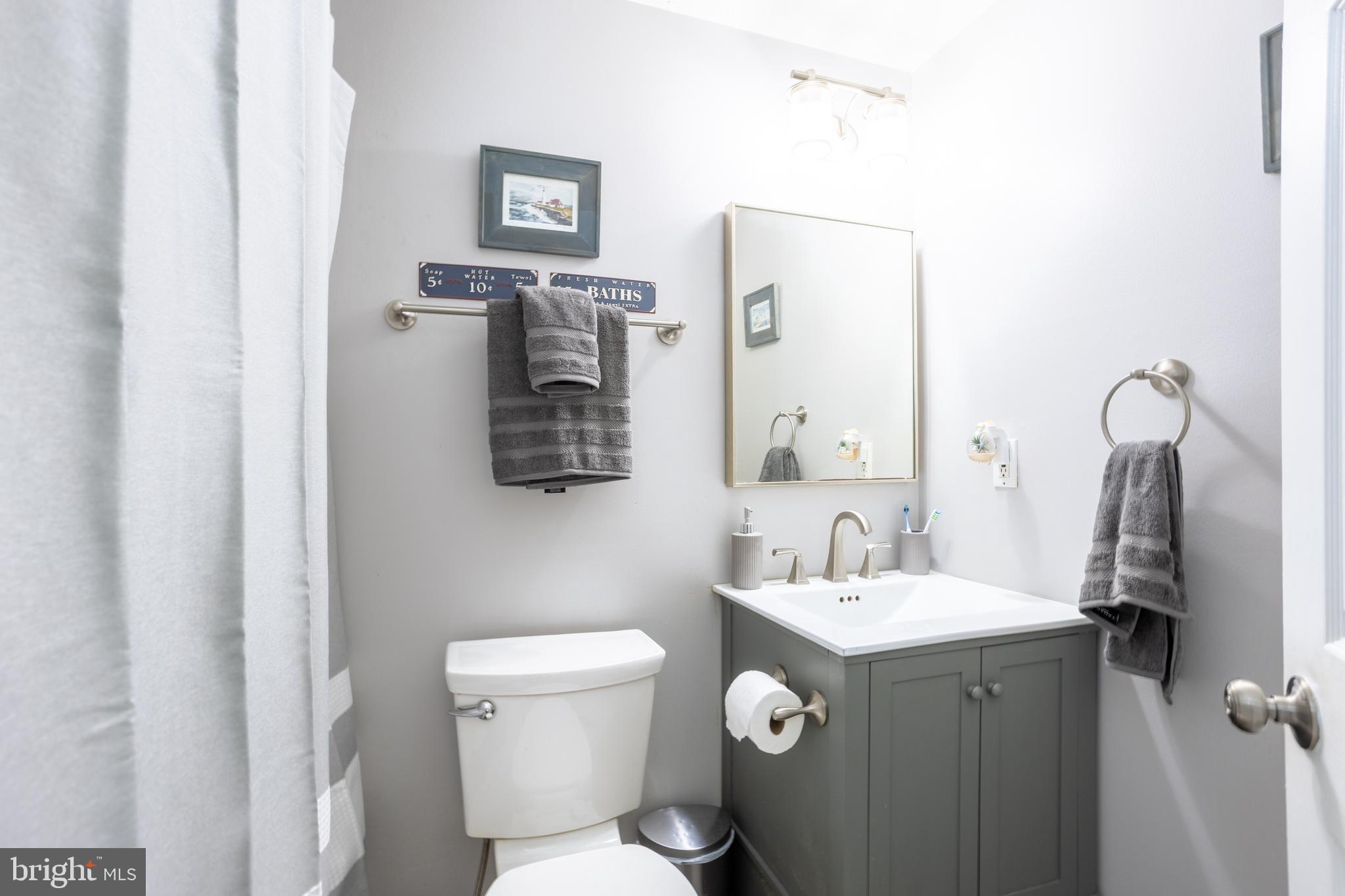 WHISPERING WOODS - Residential