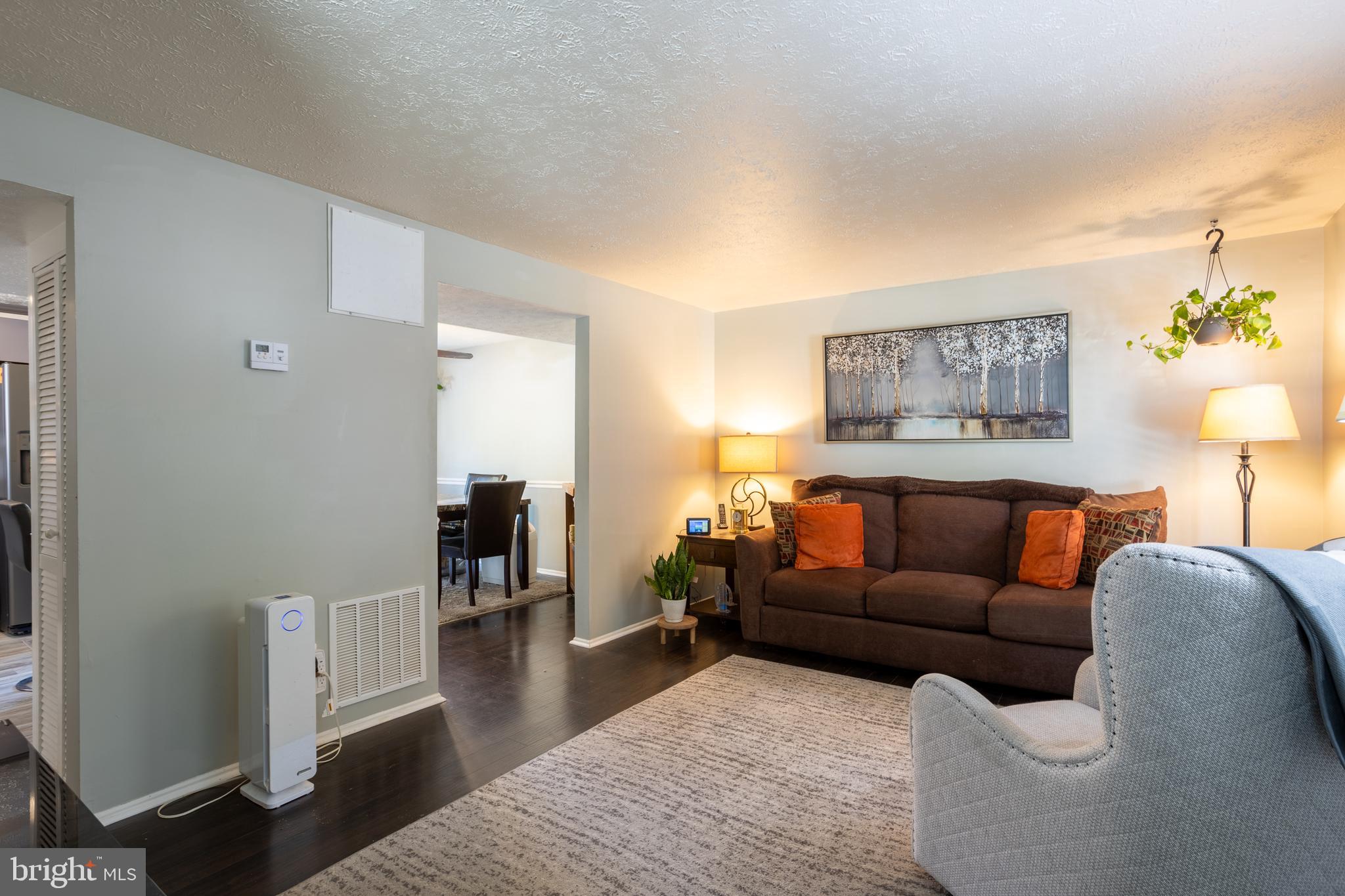 WHISPERING WOODS - Residential