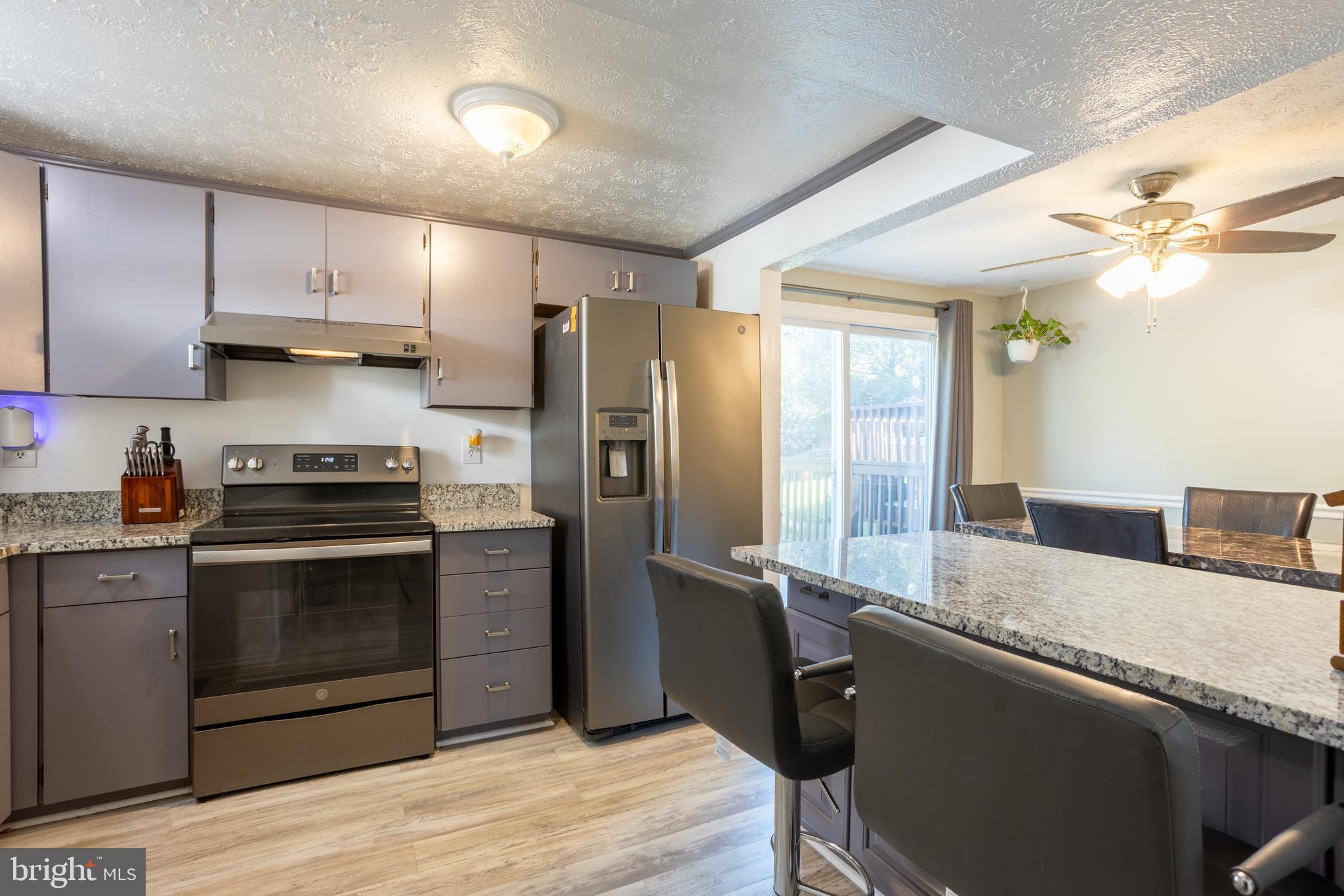 WHISPERING WOODS - Residential