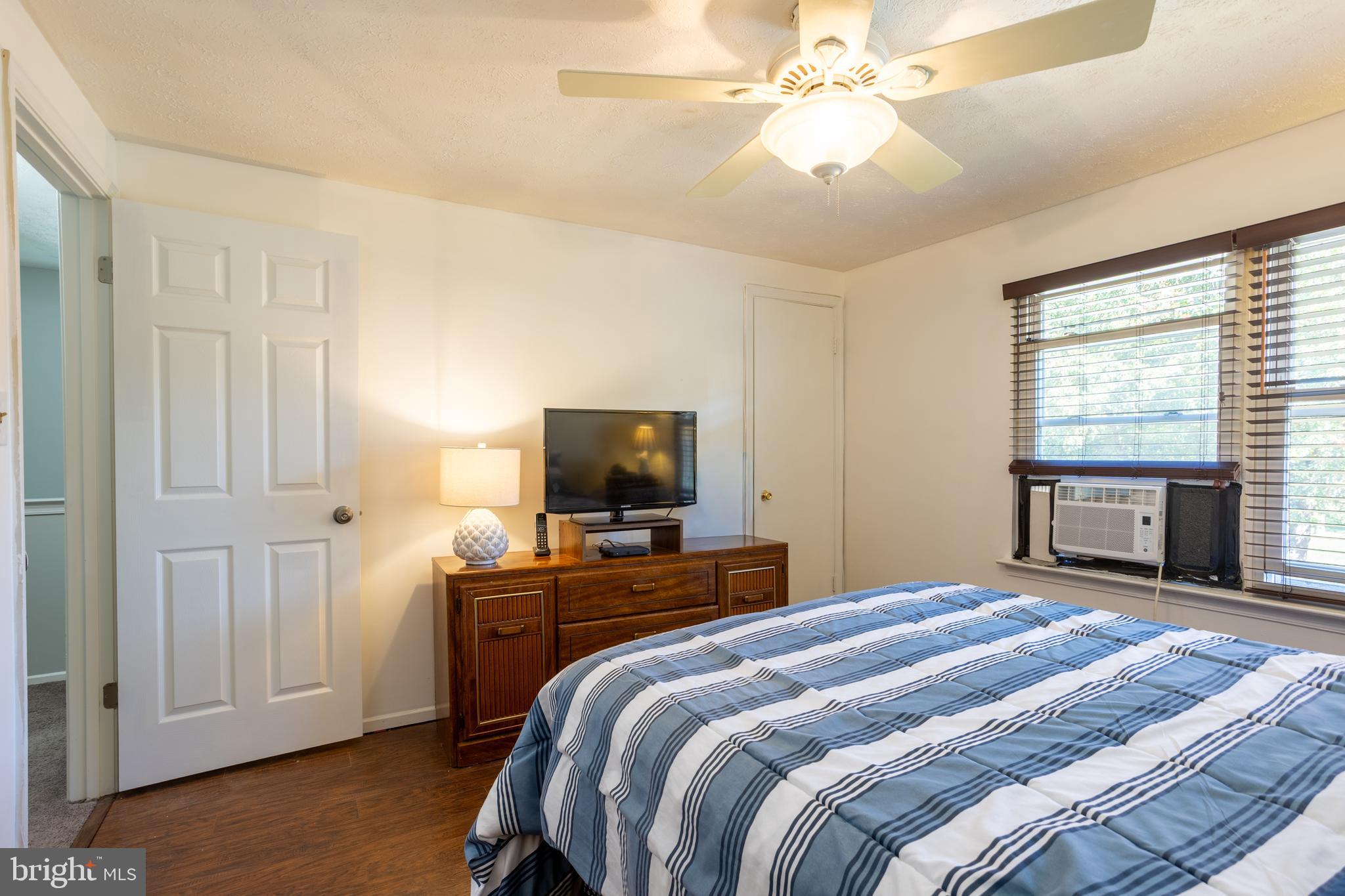 WHISPERING WOODS - Residential