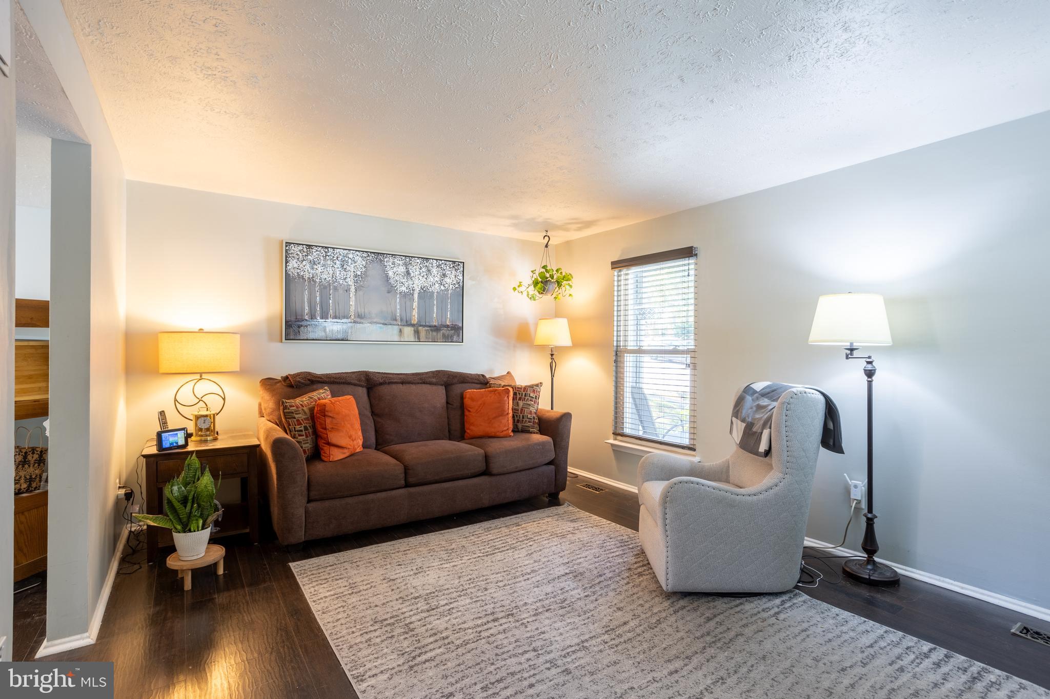 WHISPERING WOODS - Residential