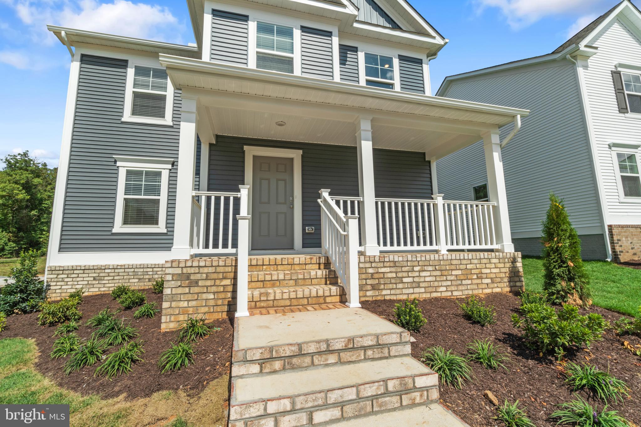 LADYSMITH VILLAGE - Residential