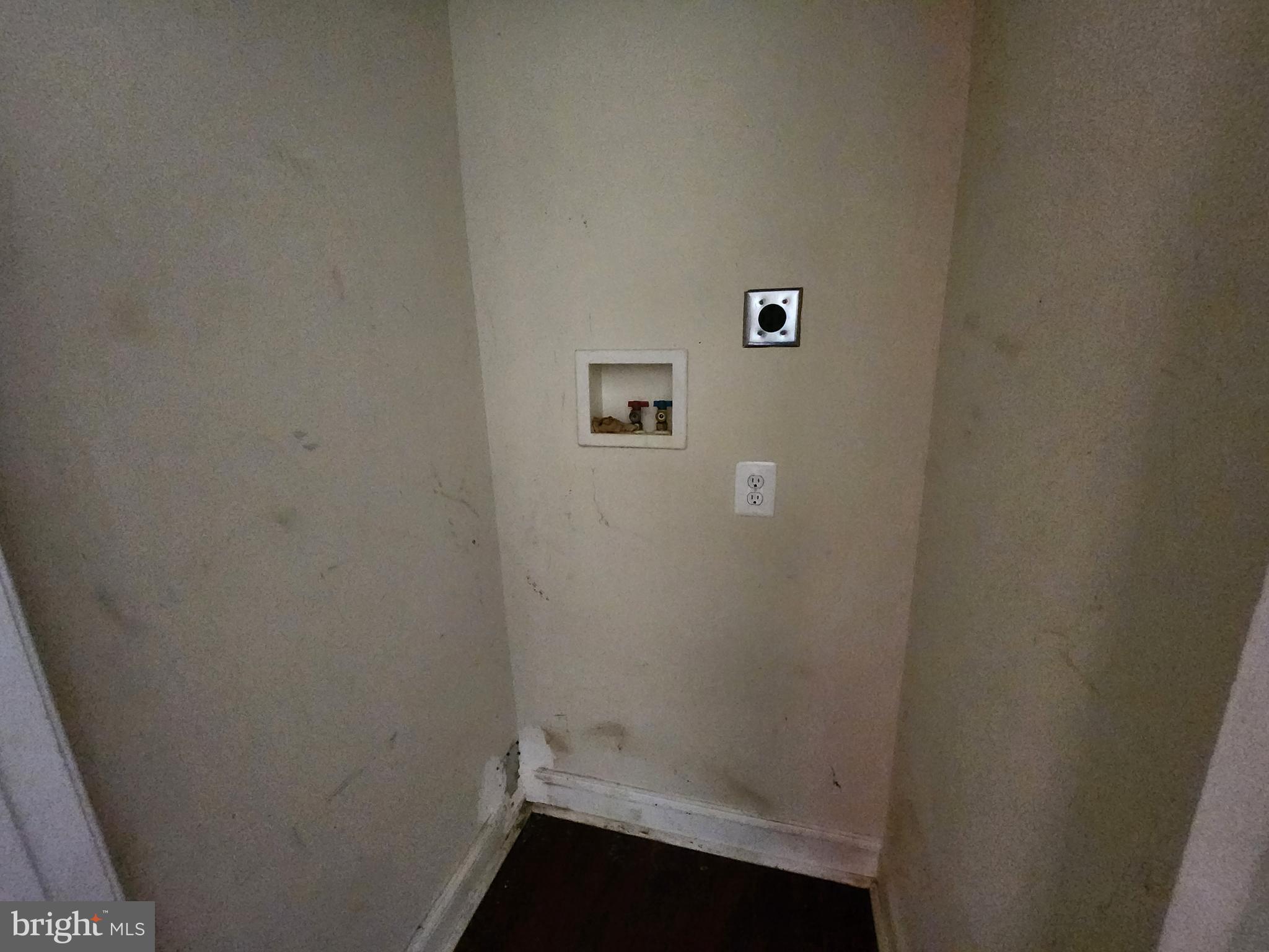 BALTIMORE HIGHLANDS - Residential