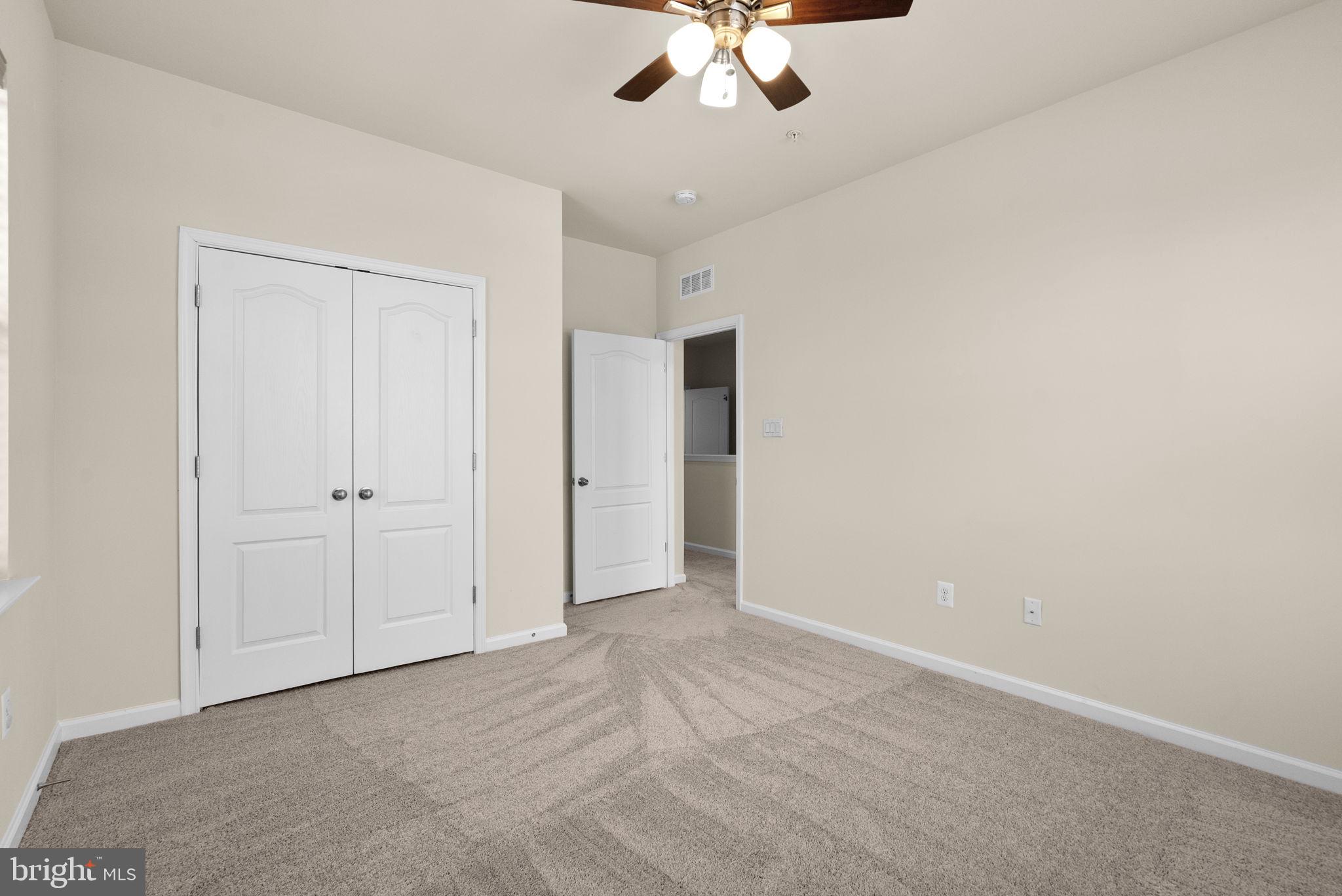 OXFORD SQUARE - Residential