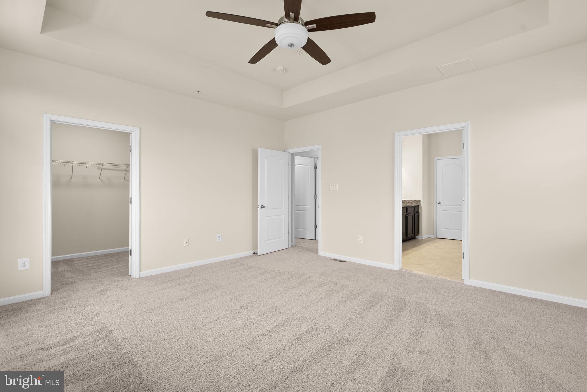 OXFORD SQUARE - Residential