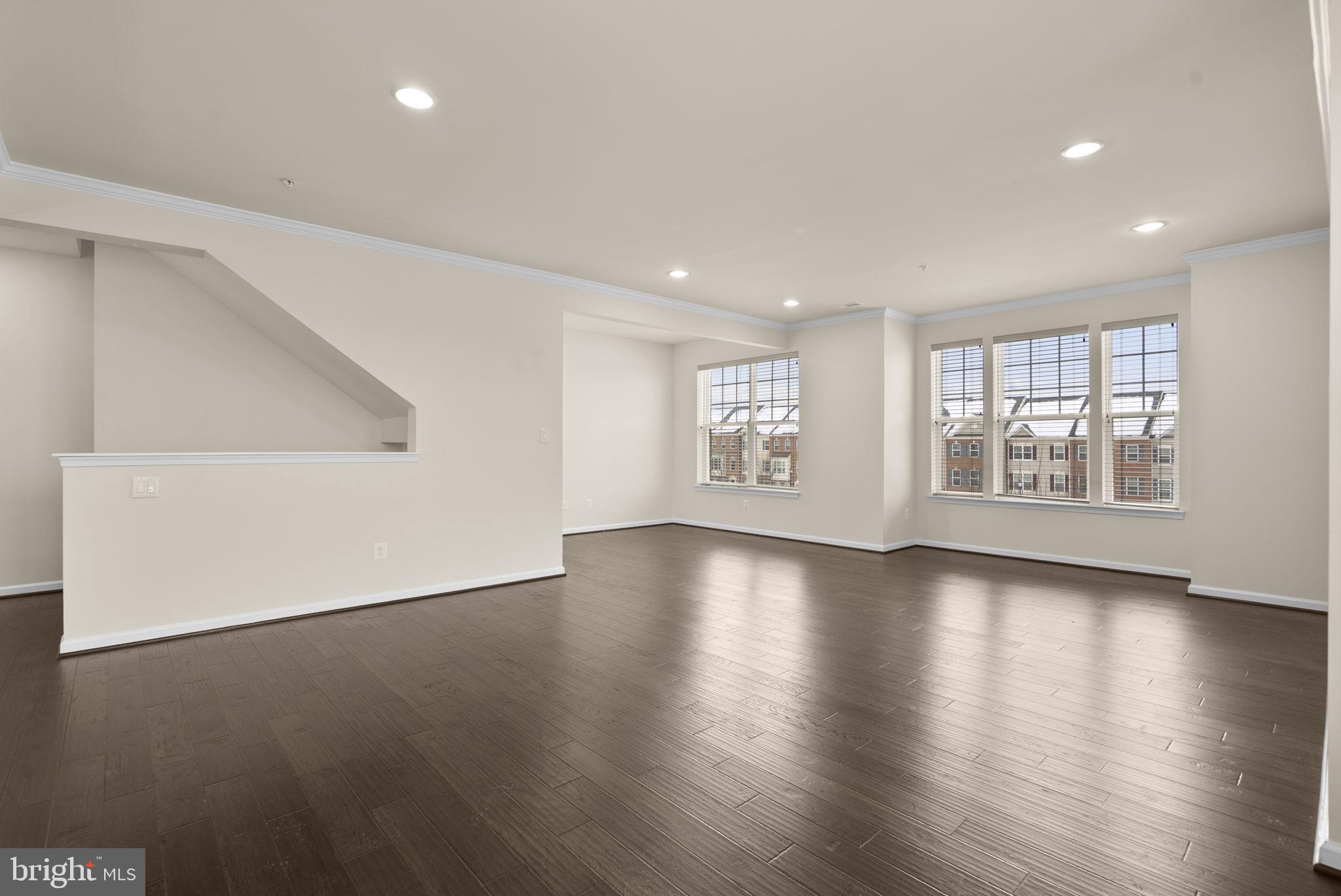 OXFORD SQUARE - Residential