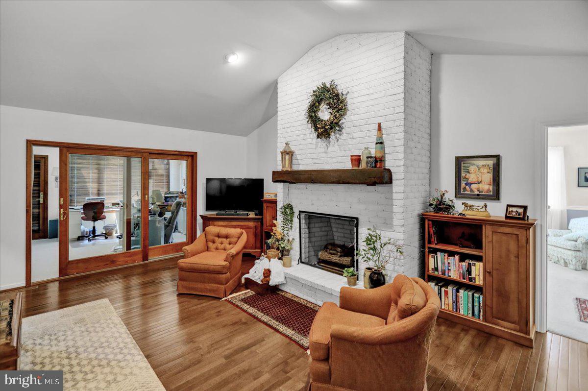 WILSHIRE MEADOWS - Residential