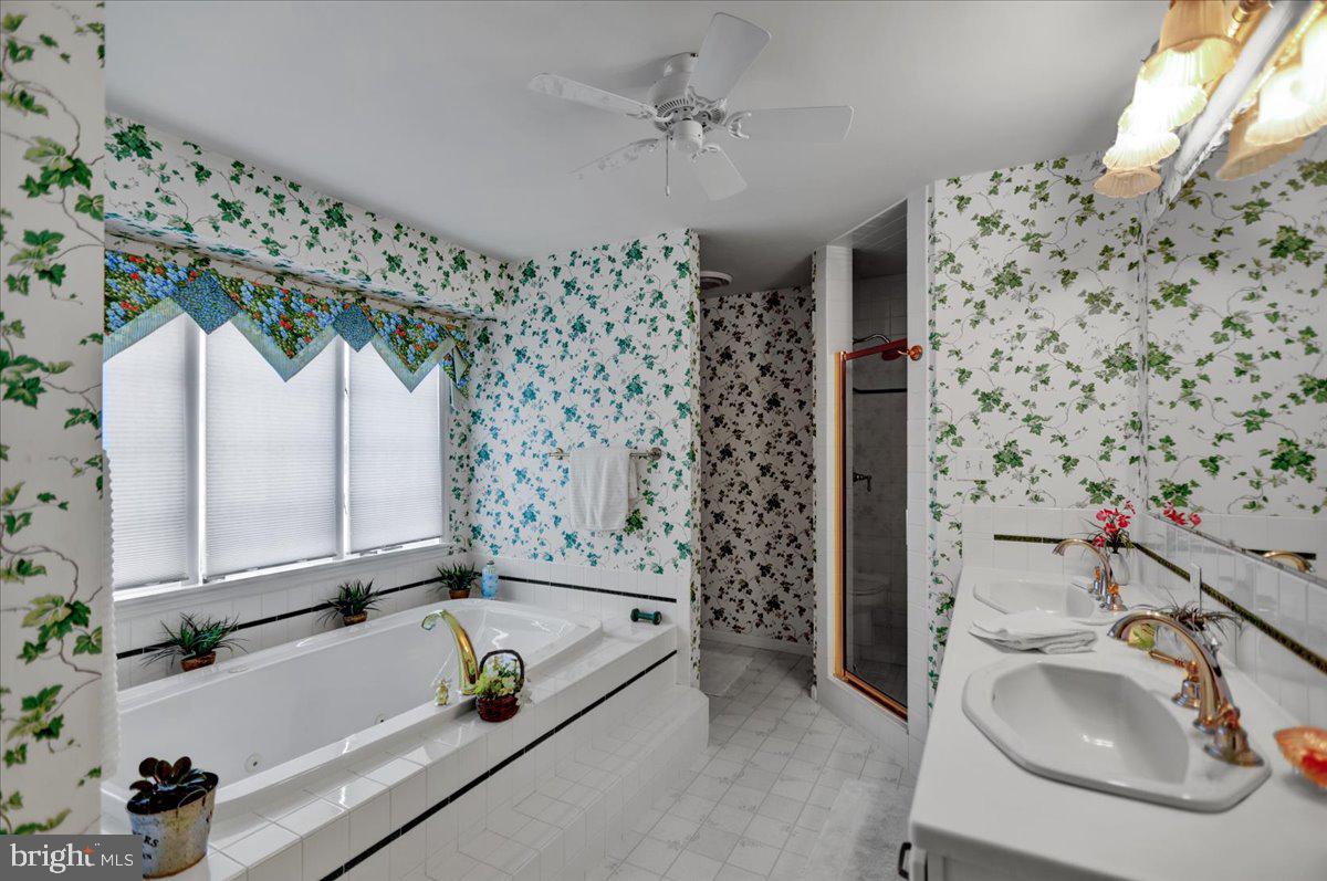 WILSHIRE MEADOWS - Residential