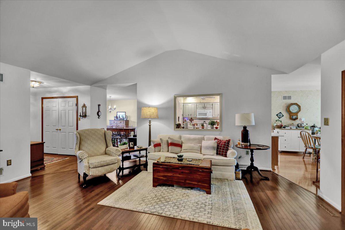 WILSHIRE MEADOWS - Residential