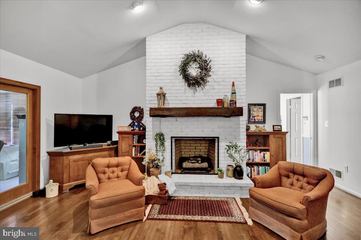 WILSHIRE MEADOWS - Residential