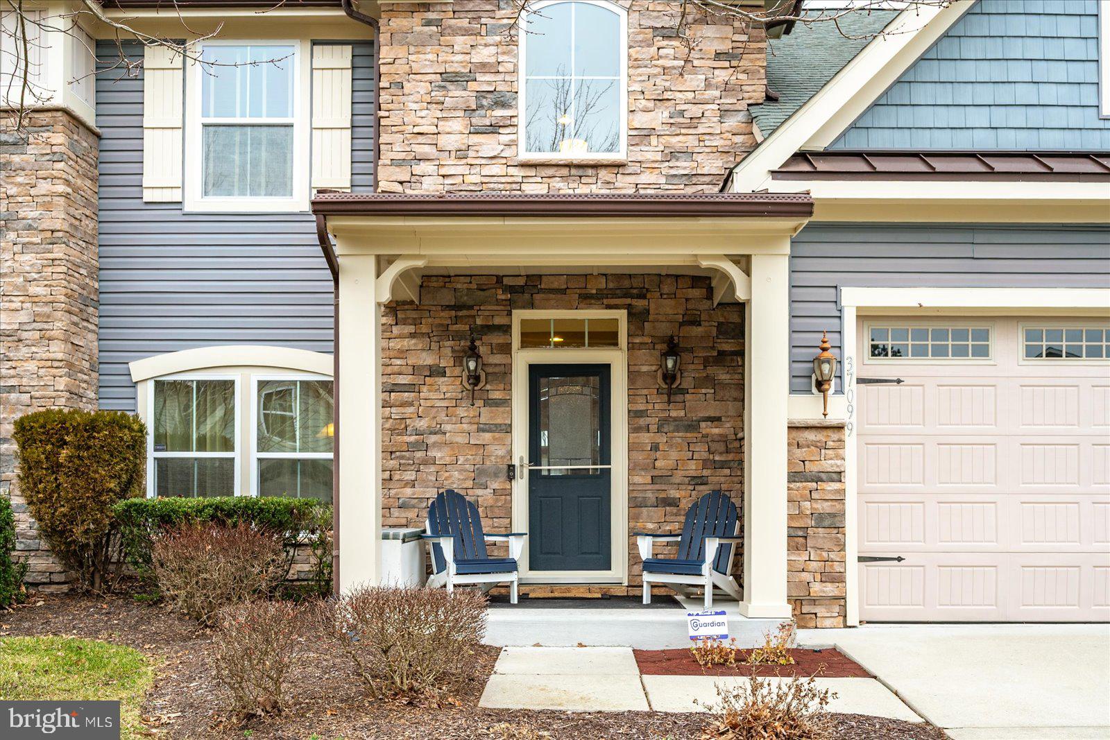 FOREST LANDING - Residential