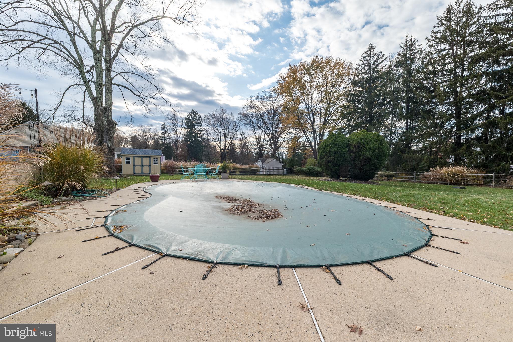 FAIRWAYS - Residential