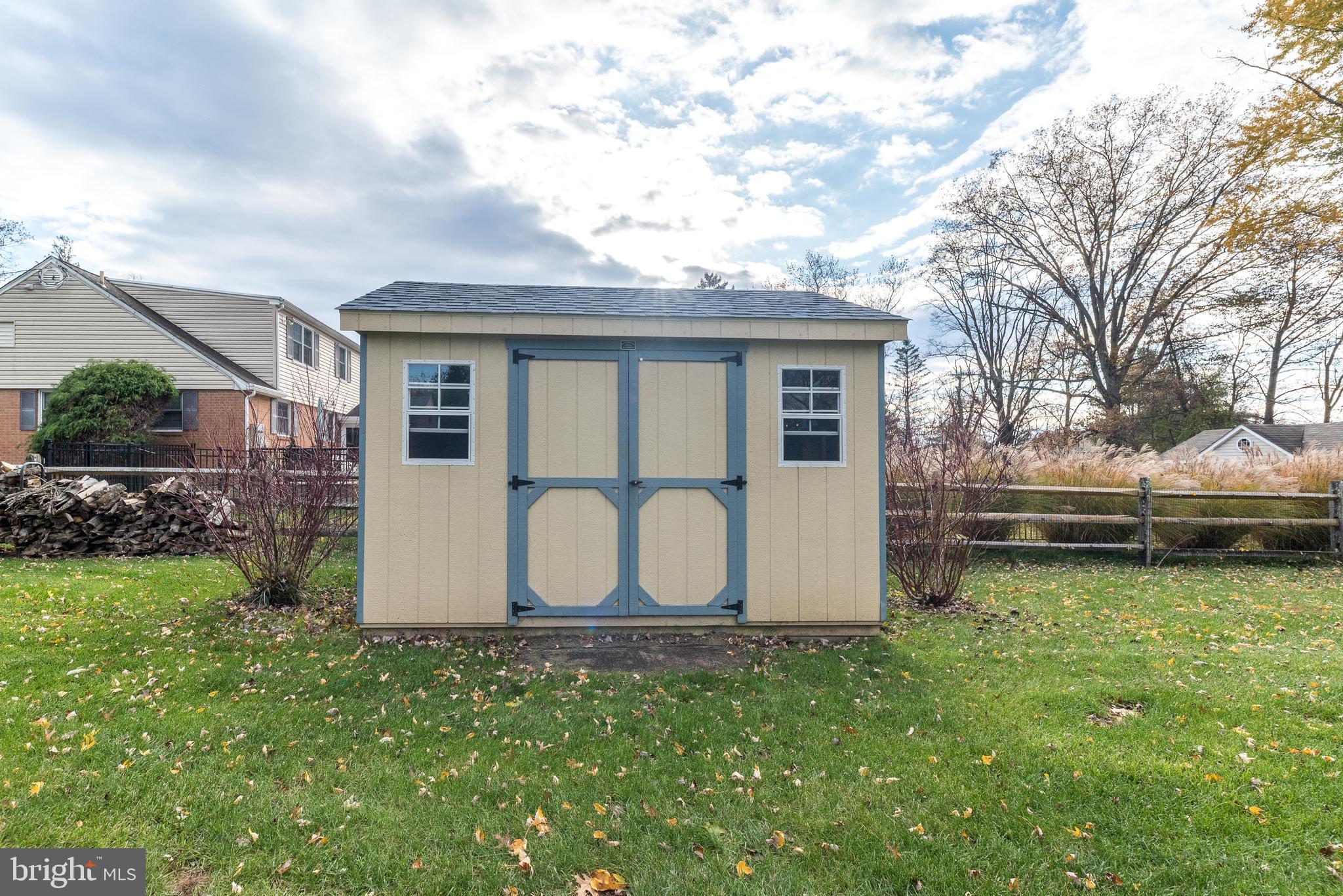 FAIRWAYS - Residential