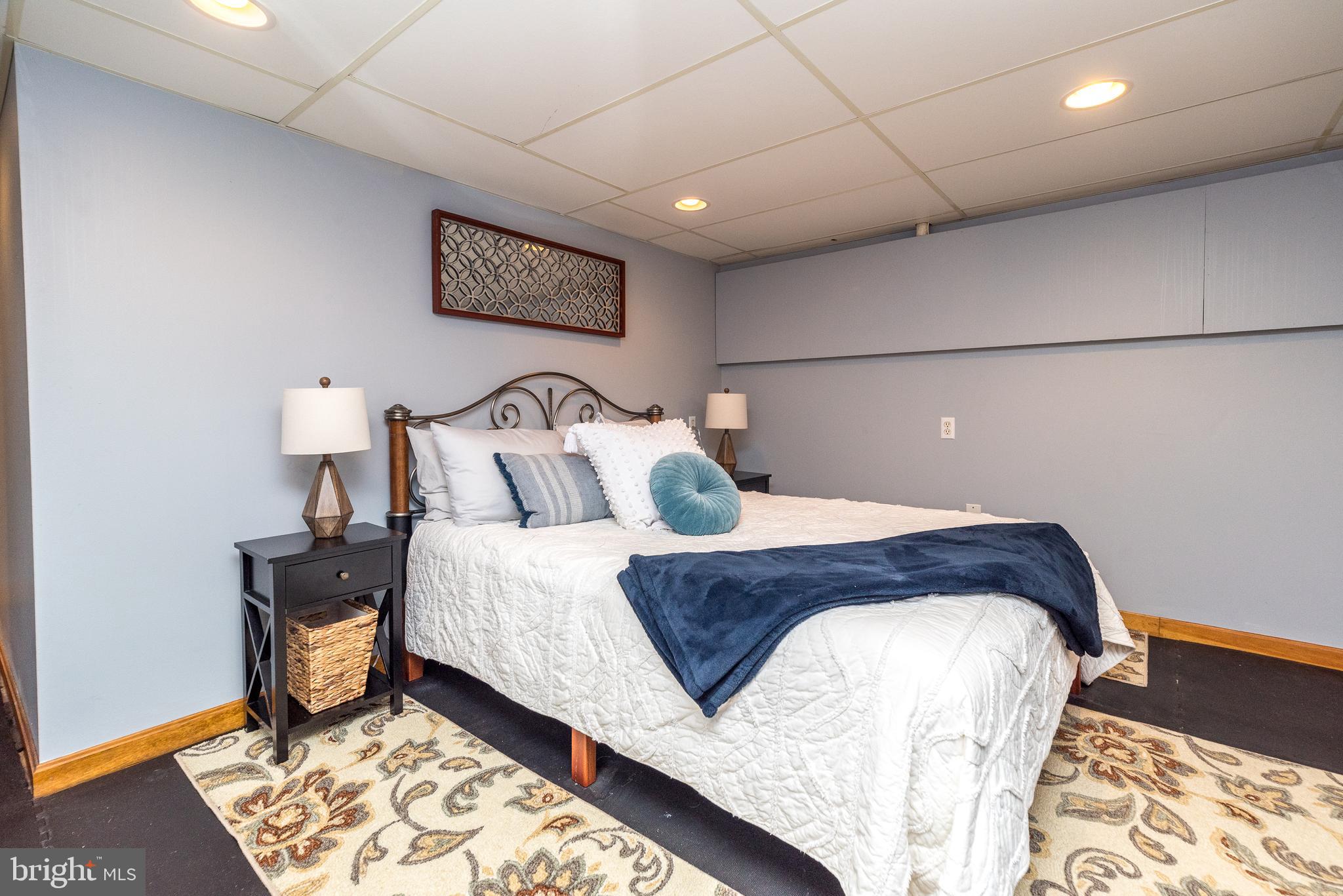 FAIRWAYS - Residential