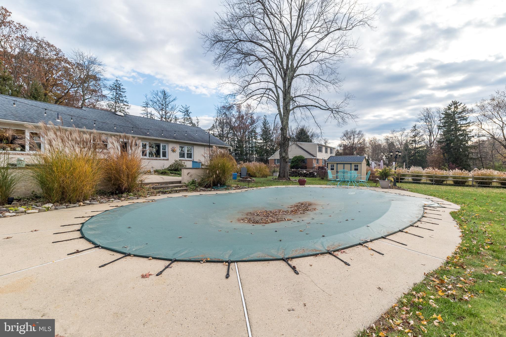 FAIRWAYS - Residential