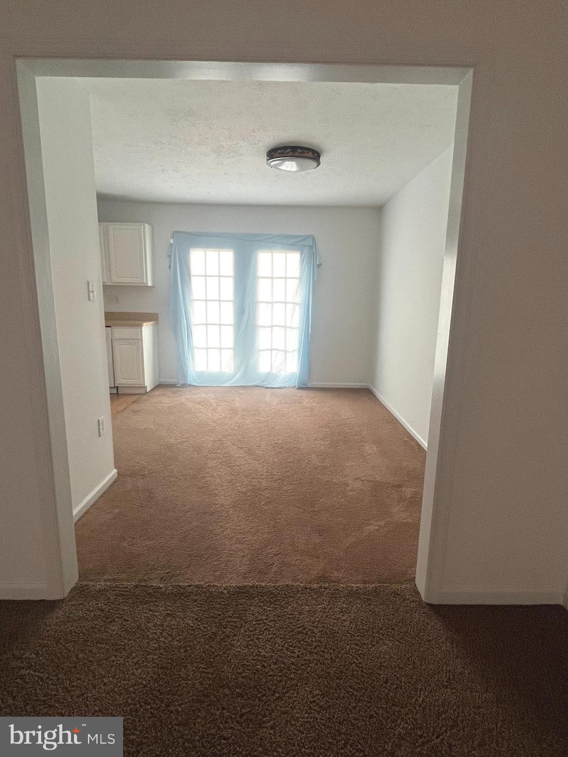 SOUTH QUEEN TOWNHOUSES - Residential