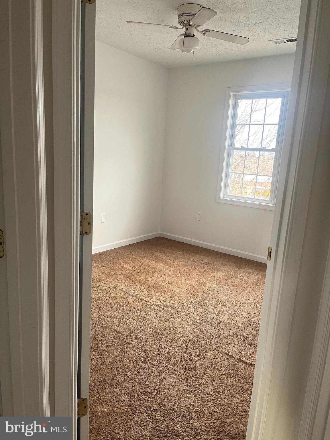 SOUTH QUEEN TOWNHOUSES - Residential