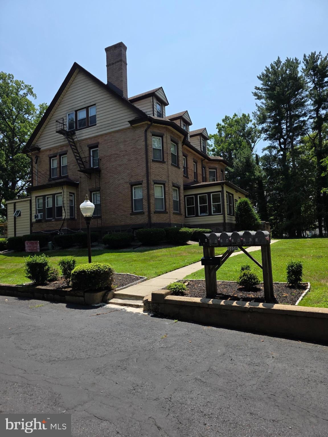 1456 PENNINGTON