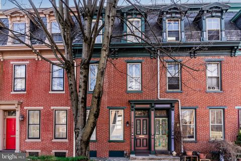 906 GREEN STREET HARRISBURG PA 17102