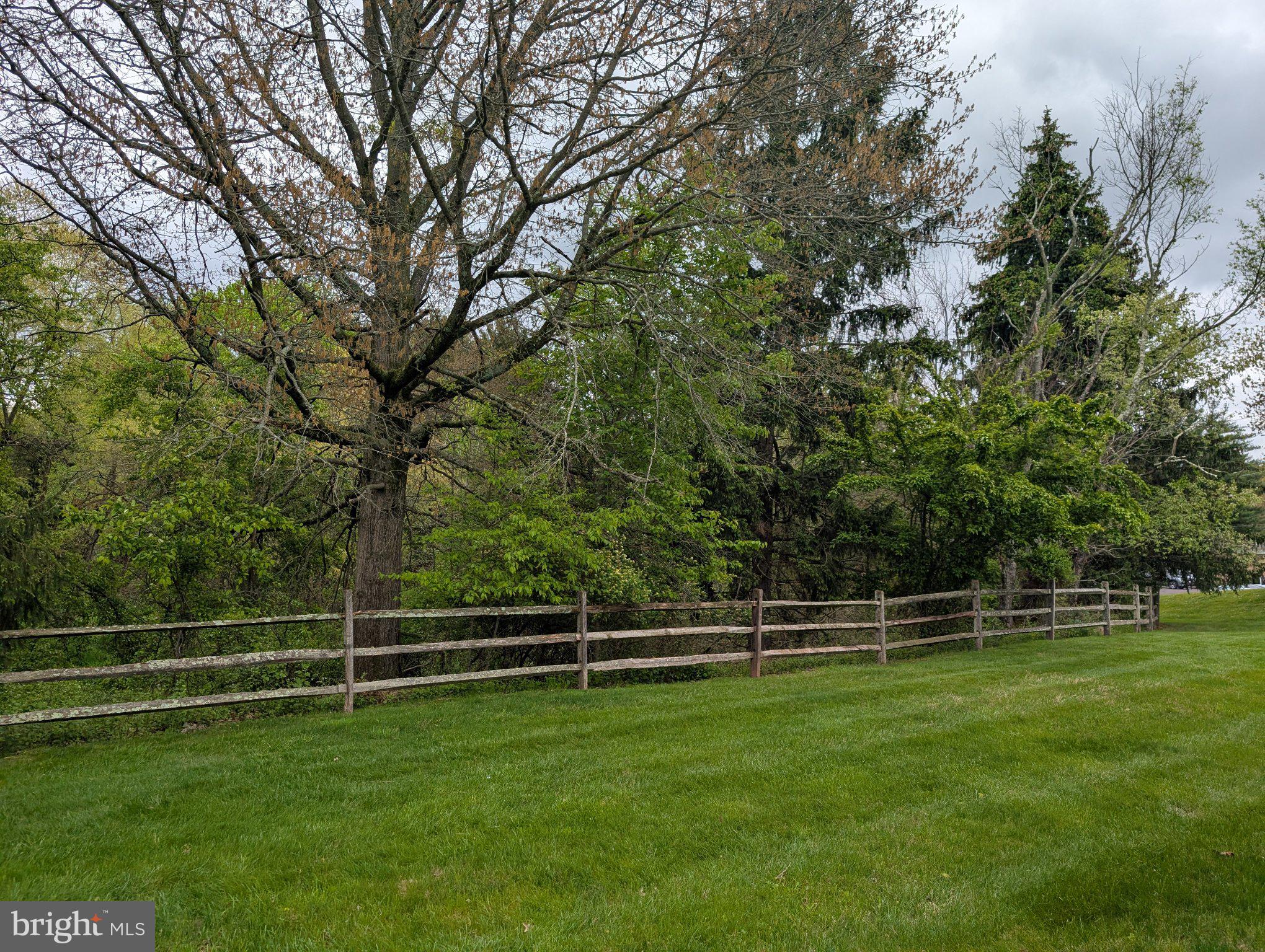 1306 FAIRBOURNE COURT