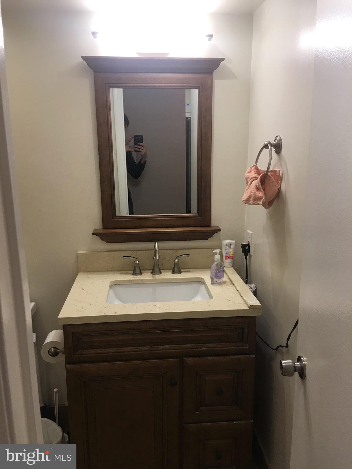 WOODBURN VILLAGE - Residential Lease