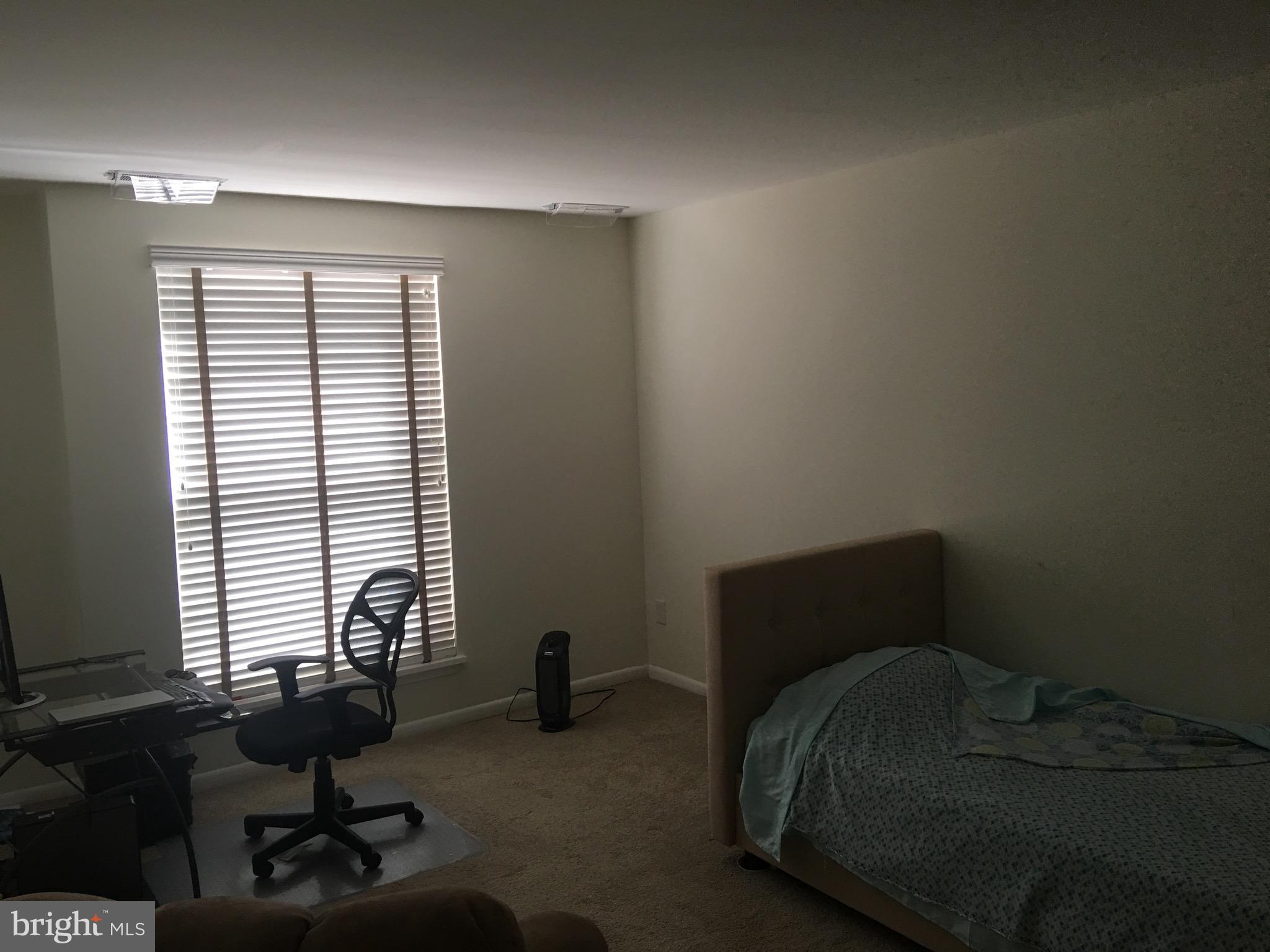 WOODBURN VILLAGE - Residential Lease