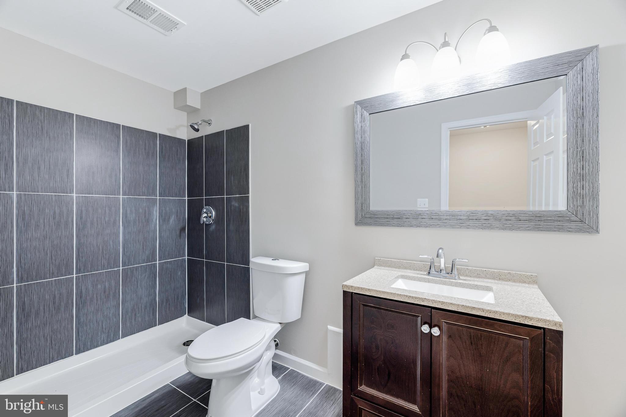 WELLINGTON/CLOVERHILL - Residential