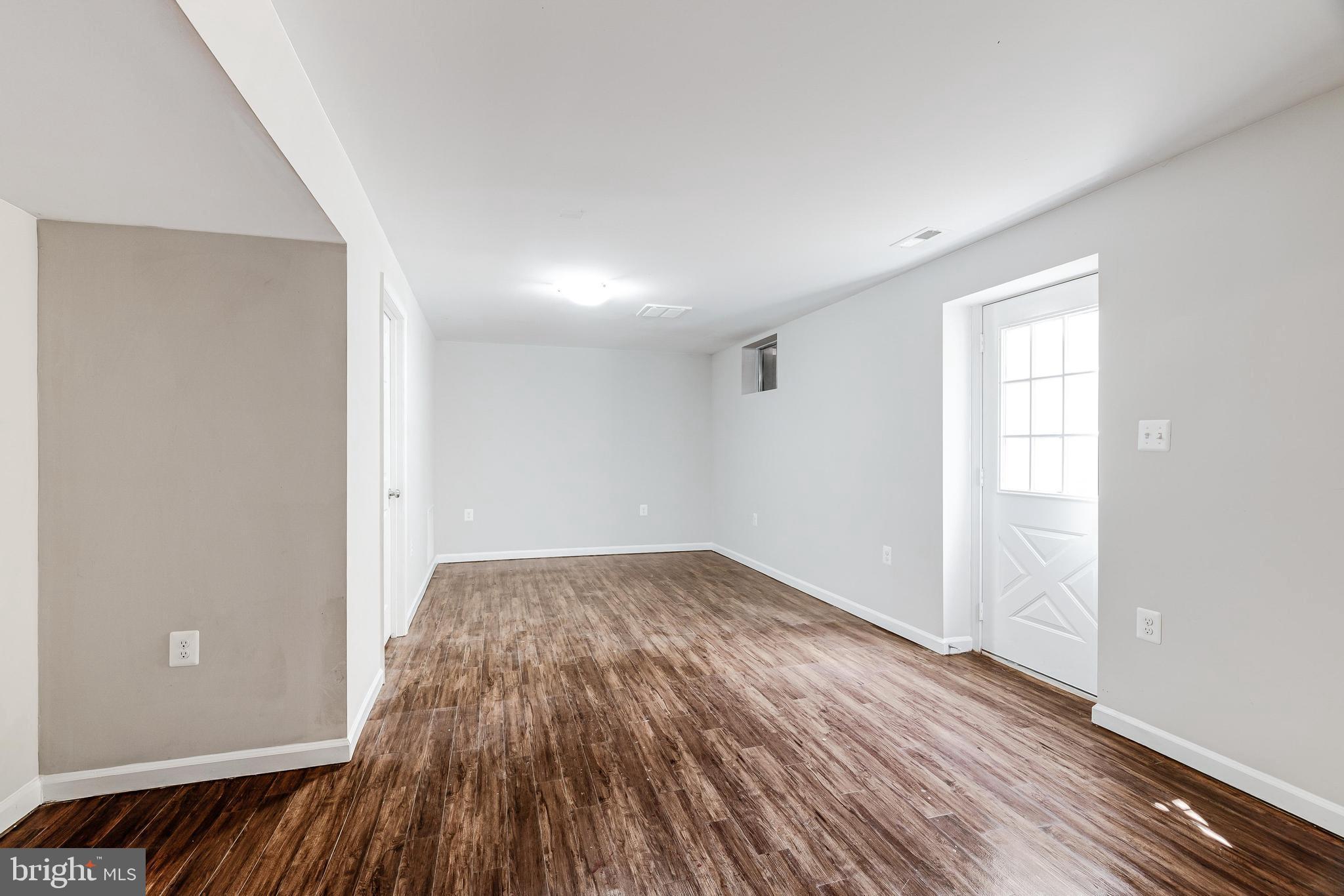 WELLINGTON/CLOVERHILL - Residential