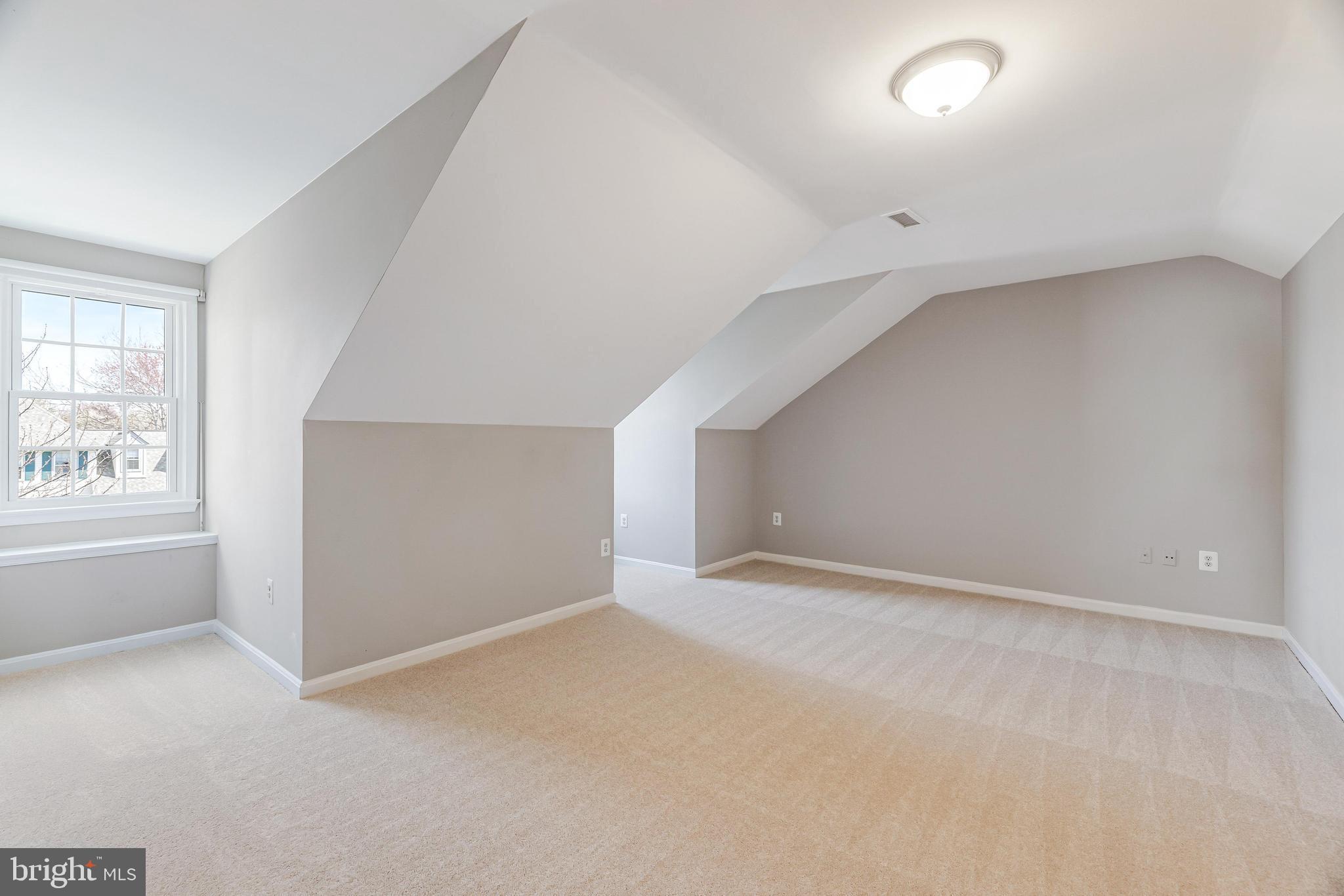 WELLINGTON/CLOVERHILL - Residential