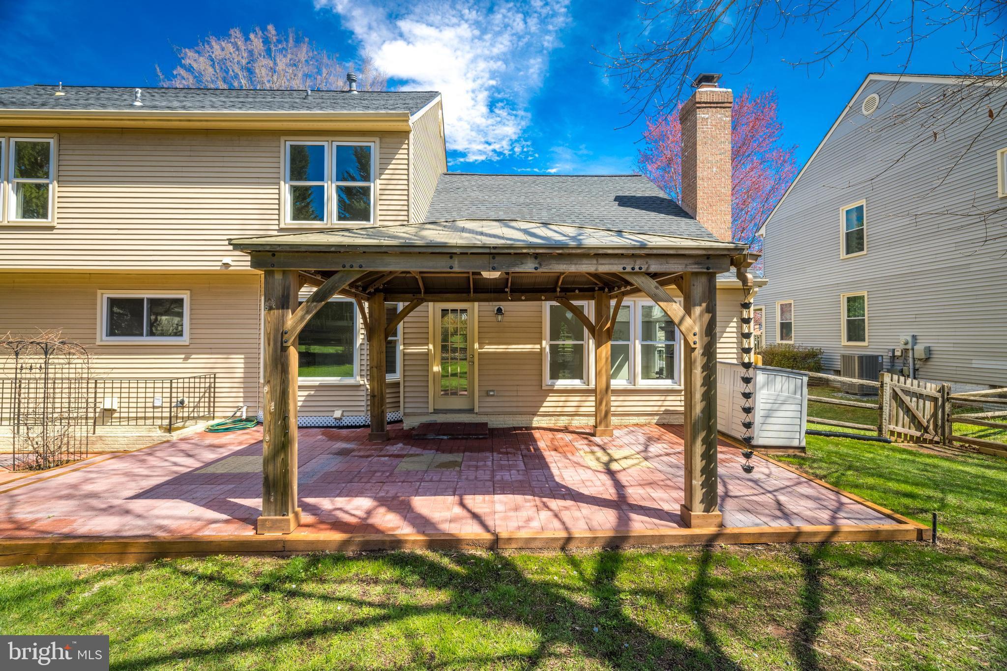 WELLINGTON/CLOVERHILL - Residential