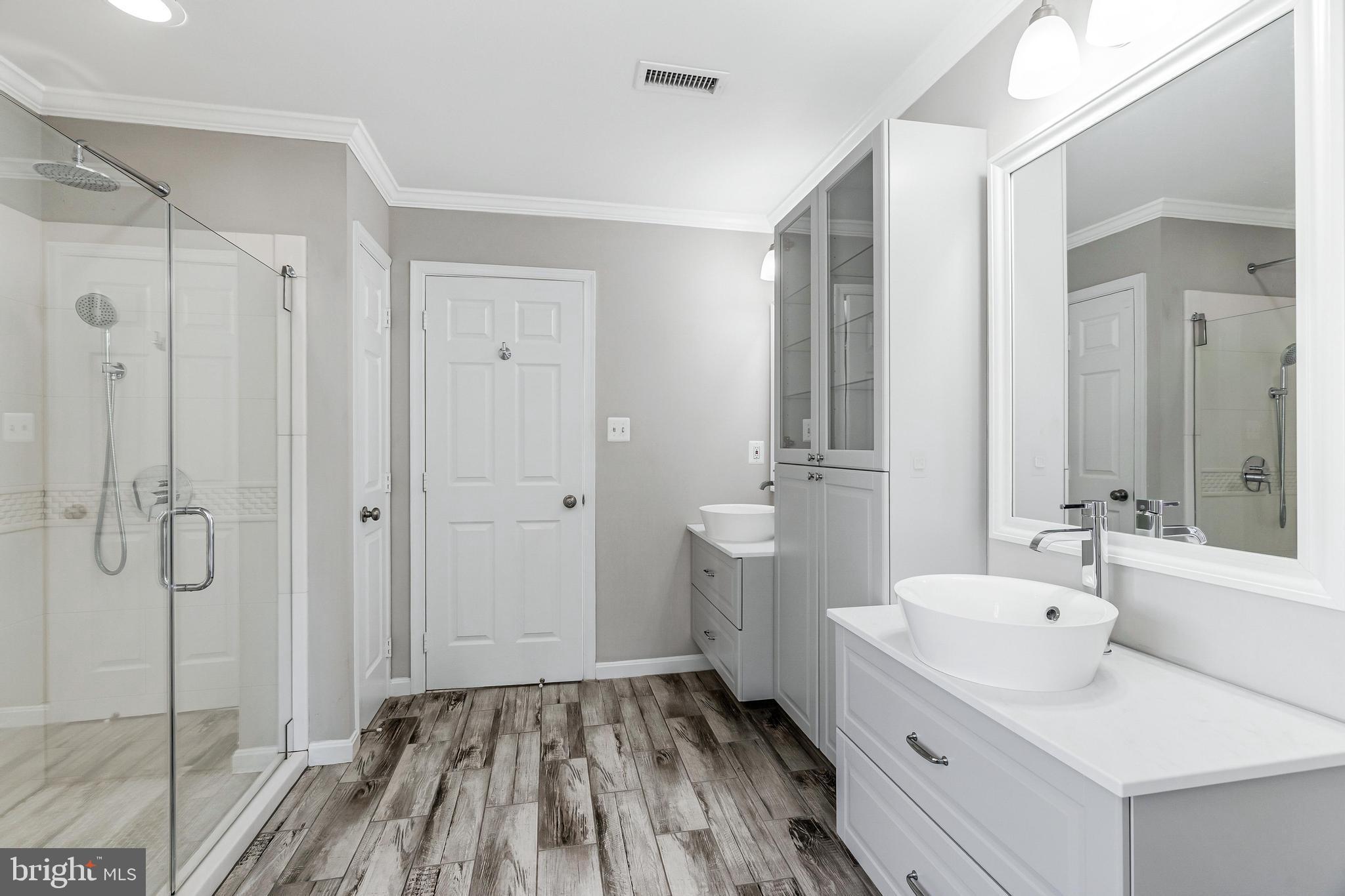 WELLINGTON/CLOVERHILL - Residential