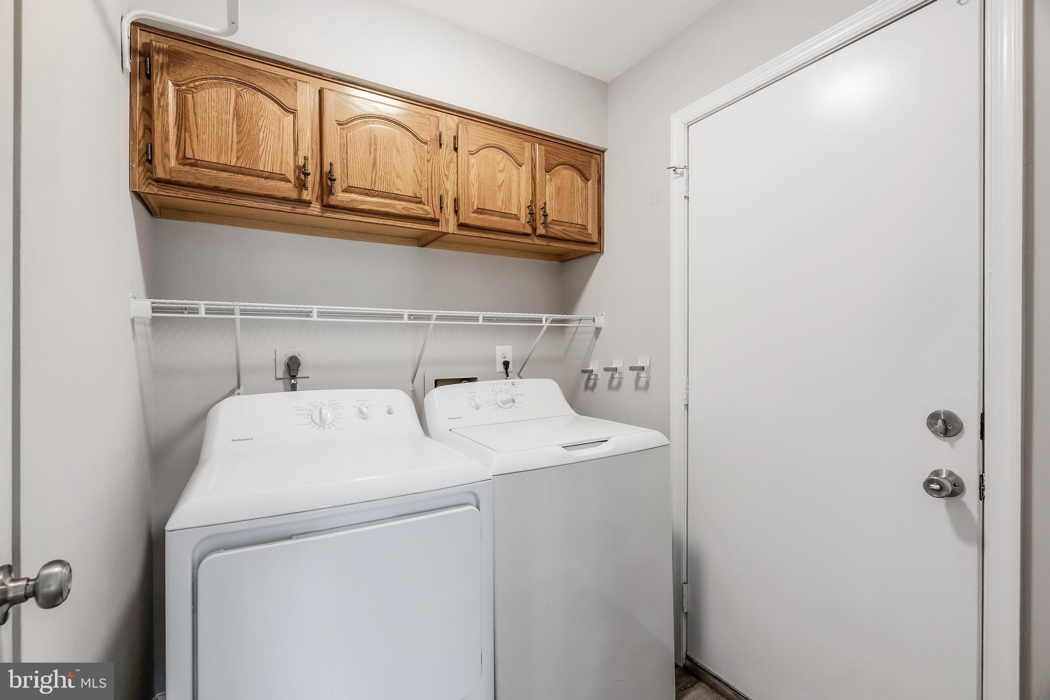 WELLINGTON/CLOVERHILL - Residential