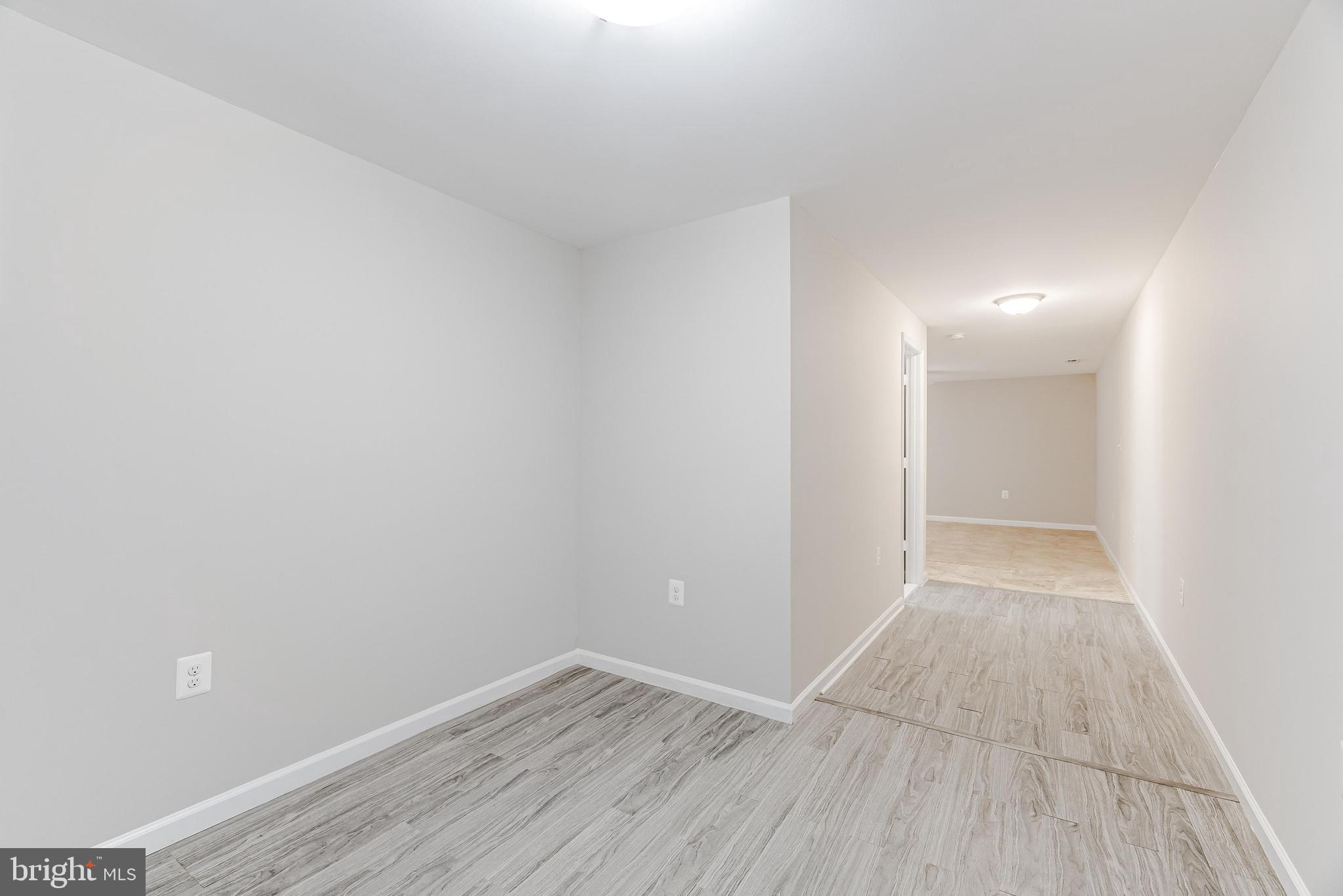 WELLINGTON/CLOVERHILL - Residential