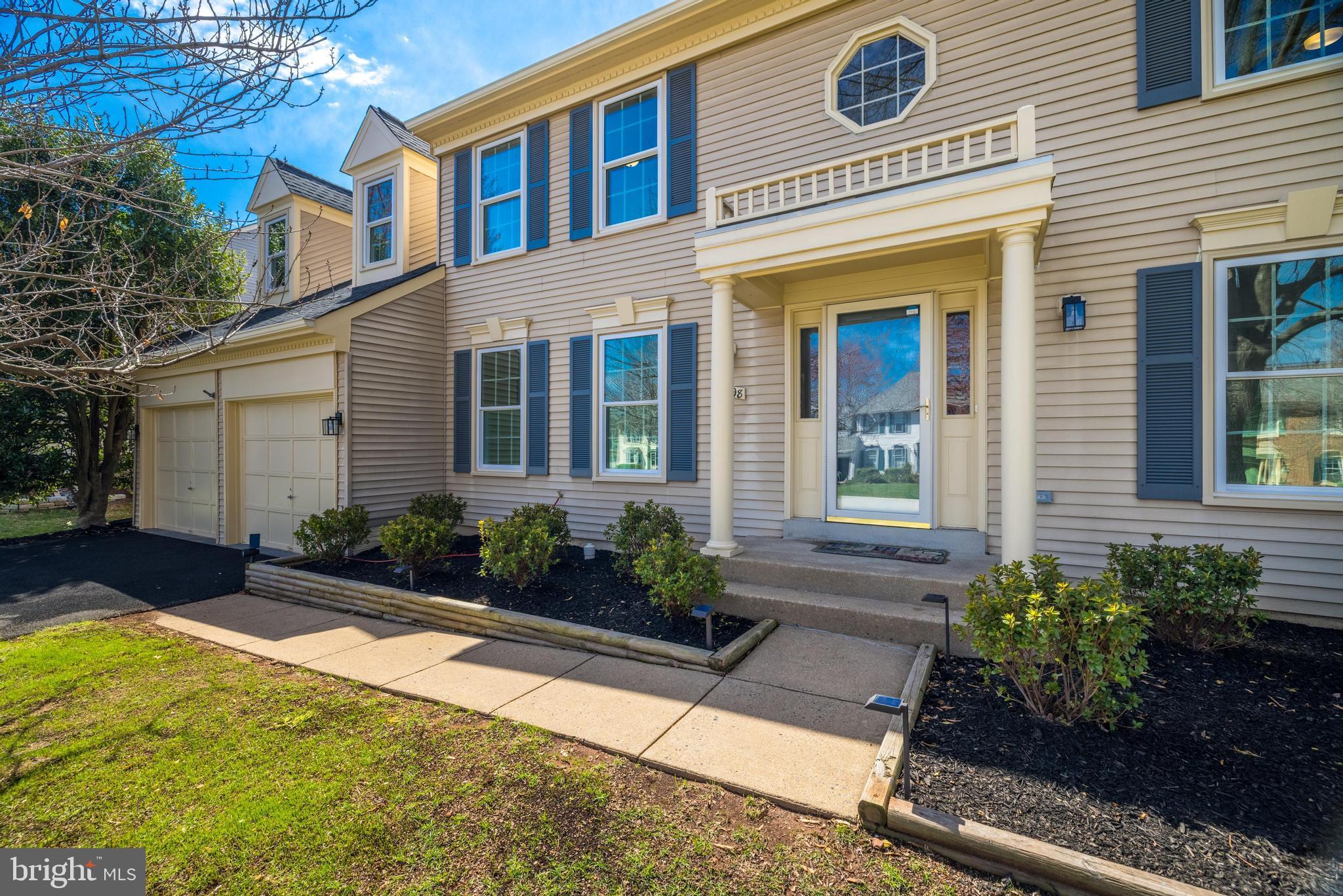 WELLINGTON/CLOVERHILL - Residential