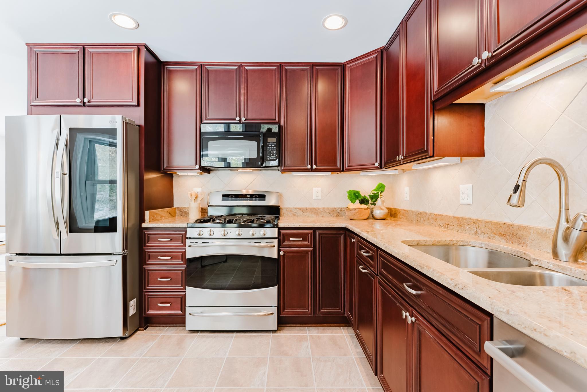 OAK HILL - Residential