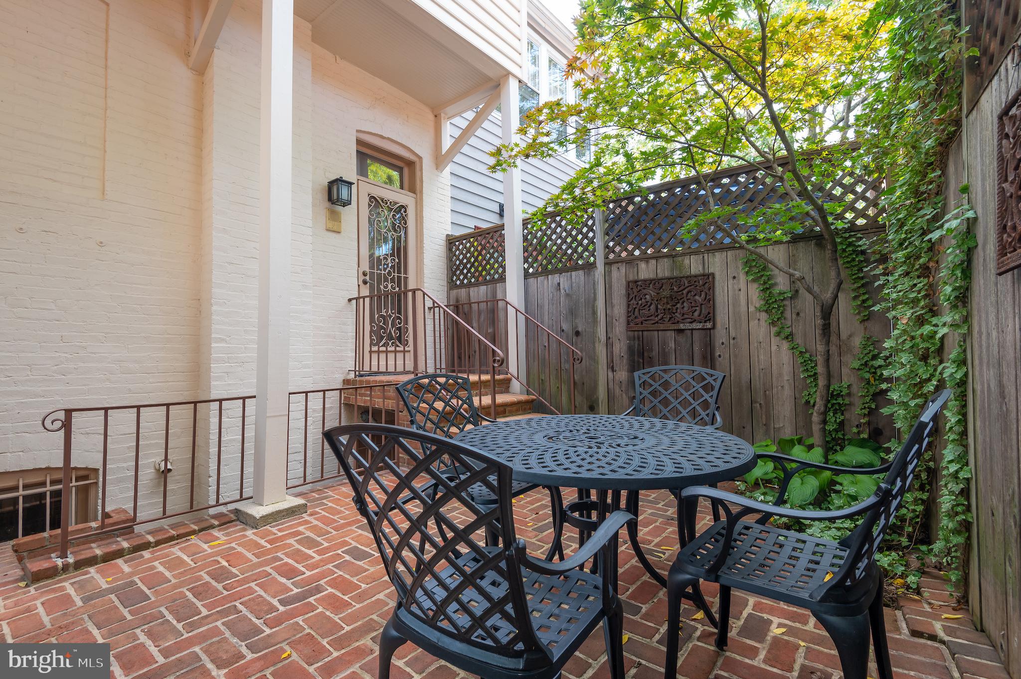 CAPITOL HILL - Residential