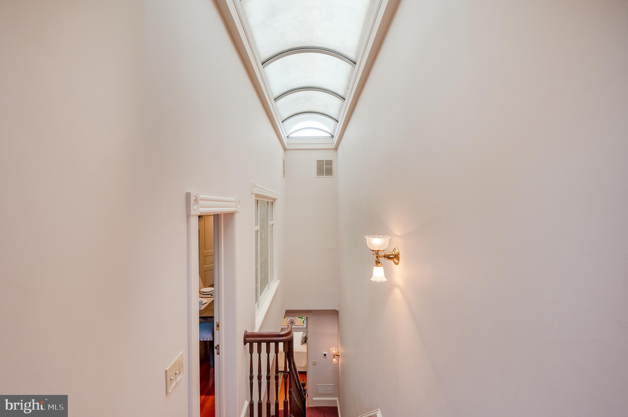CAPITOL HILL - Residential
