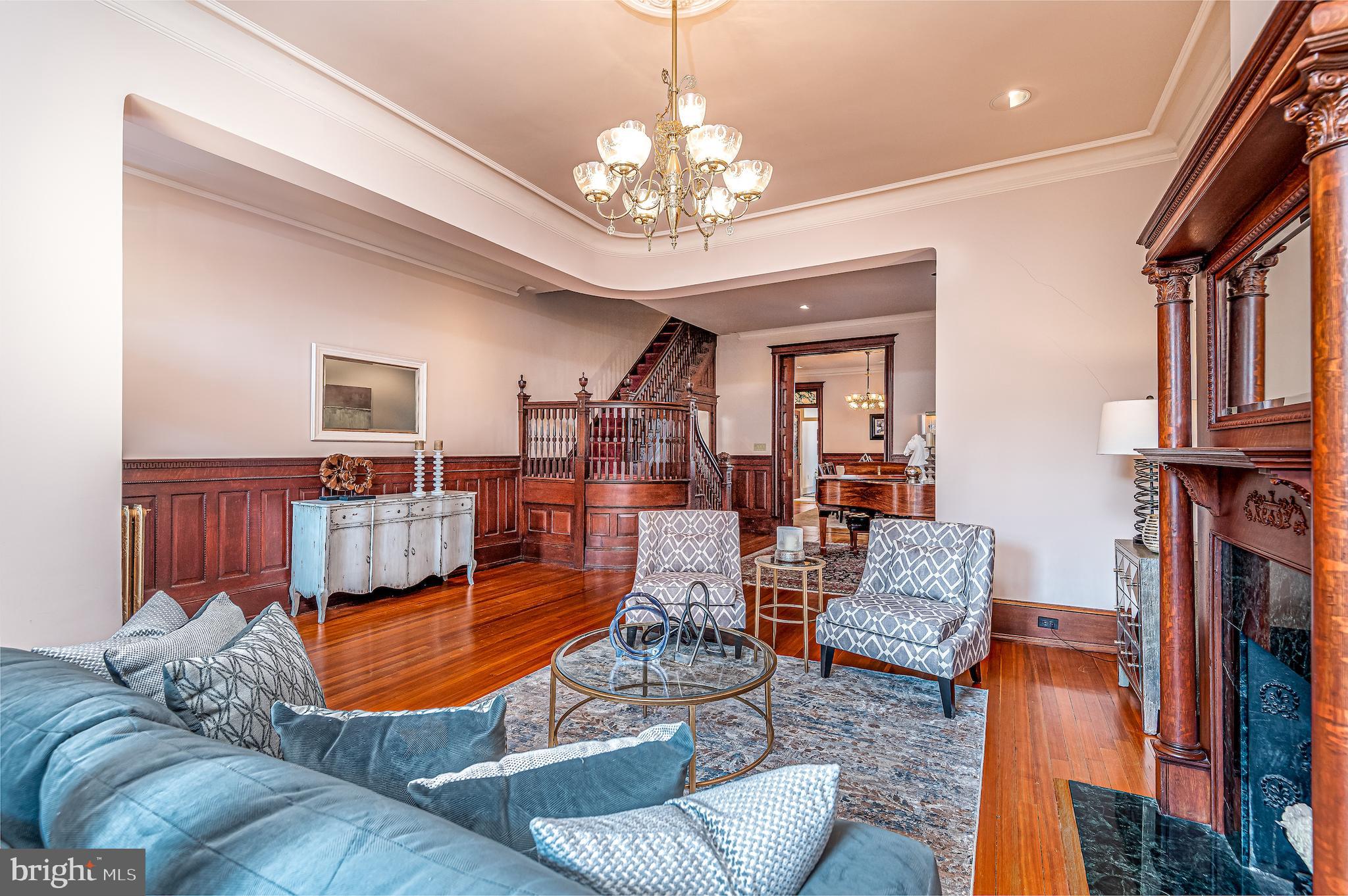 CAPITOL HILL - Residential