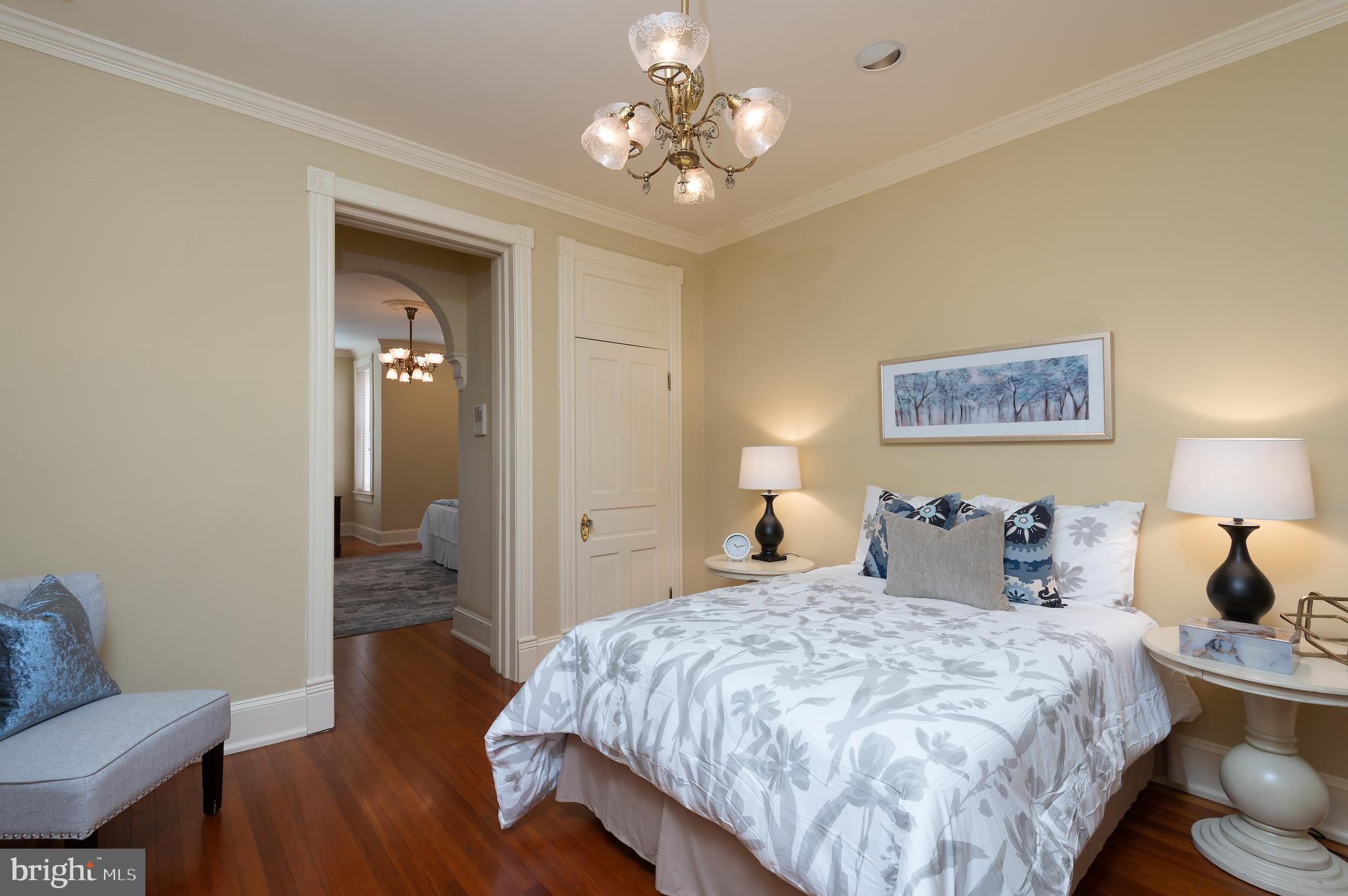 CAPITOL HILL - Residential