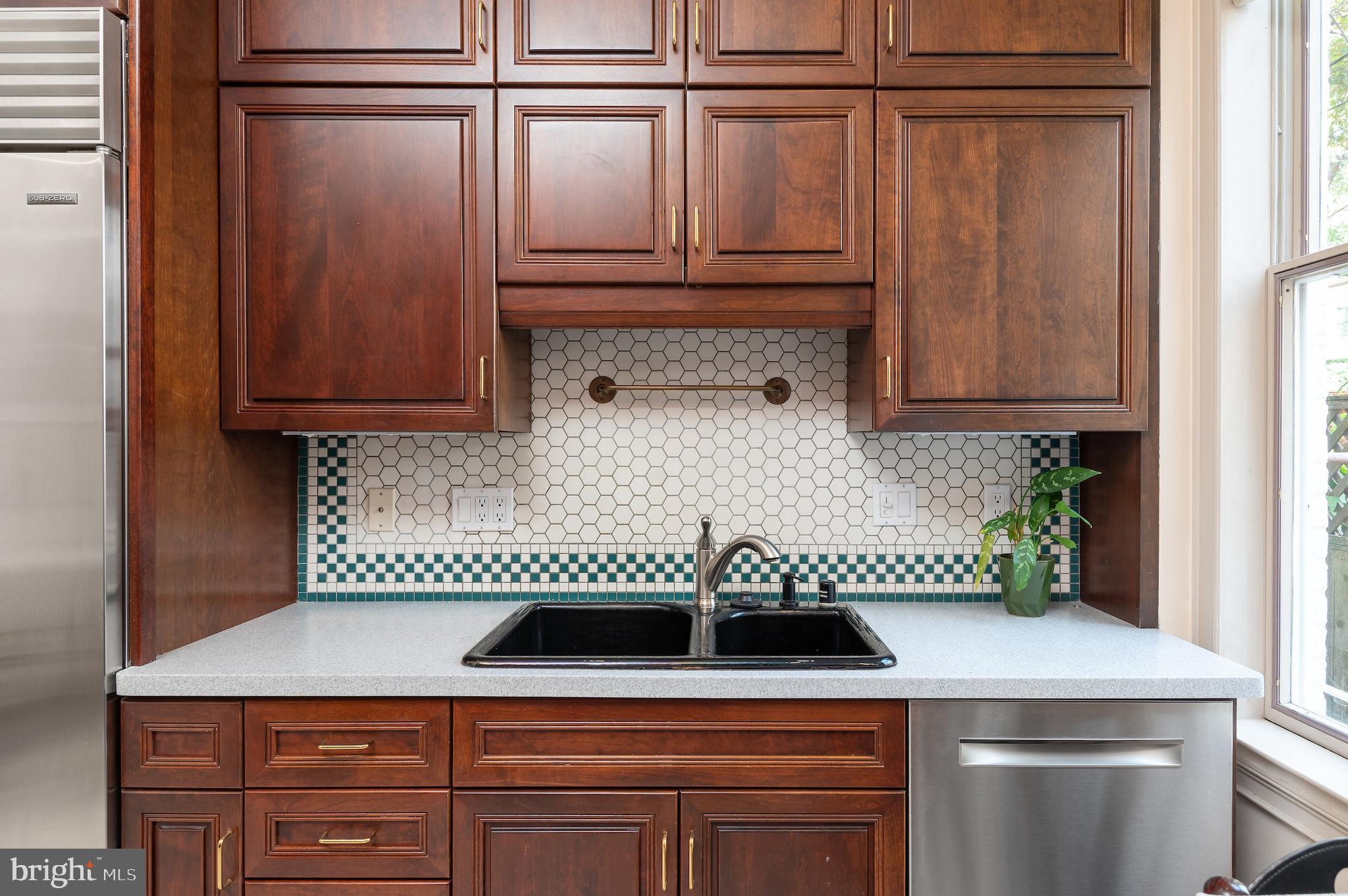 CAPITOL HILL - Residential