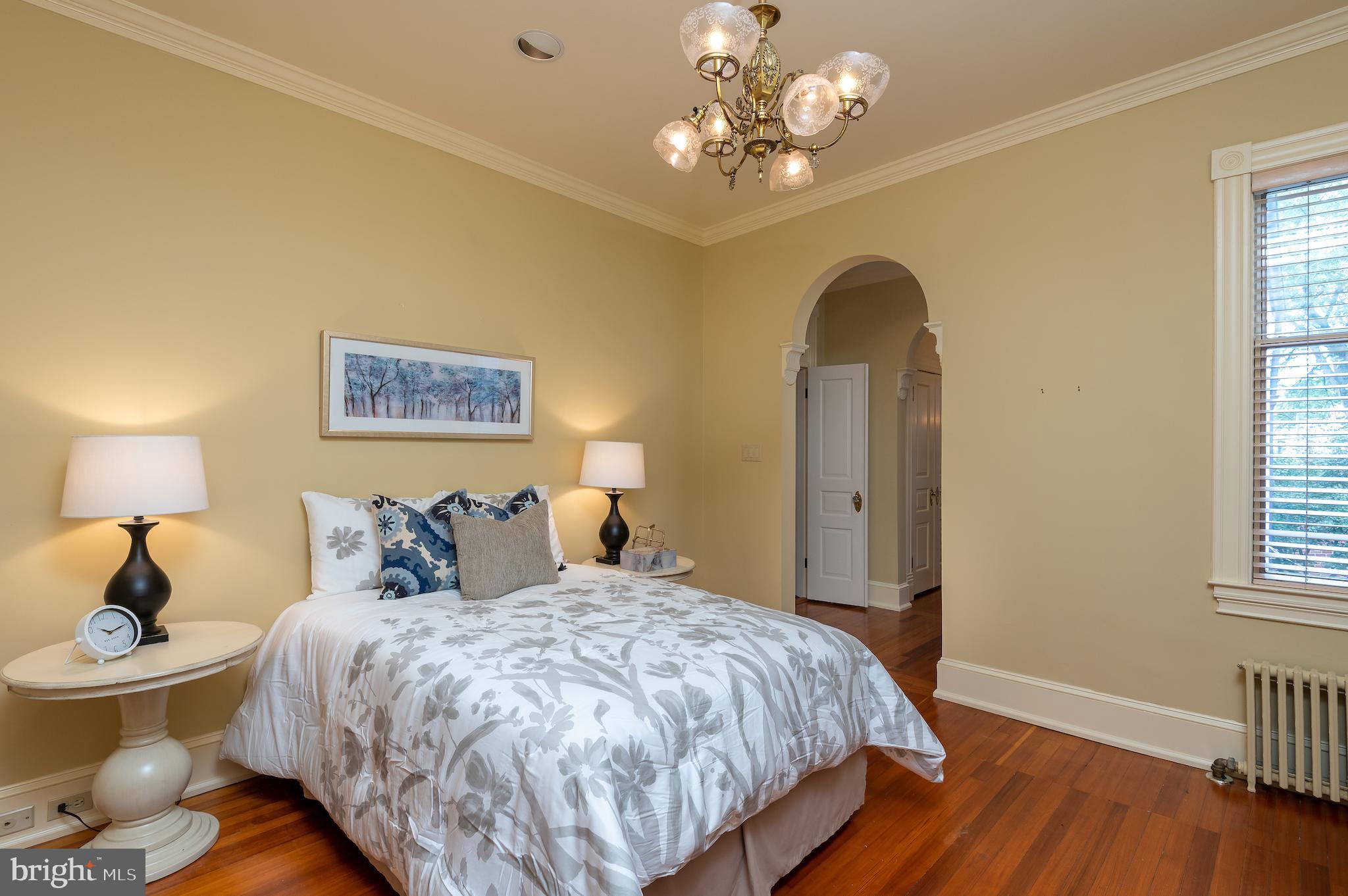 CAPITOL HILL - Residential