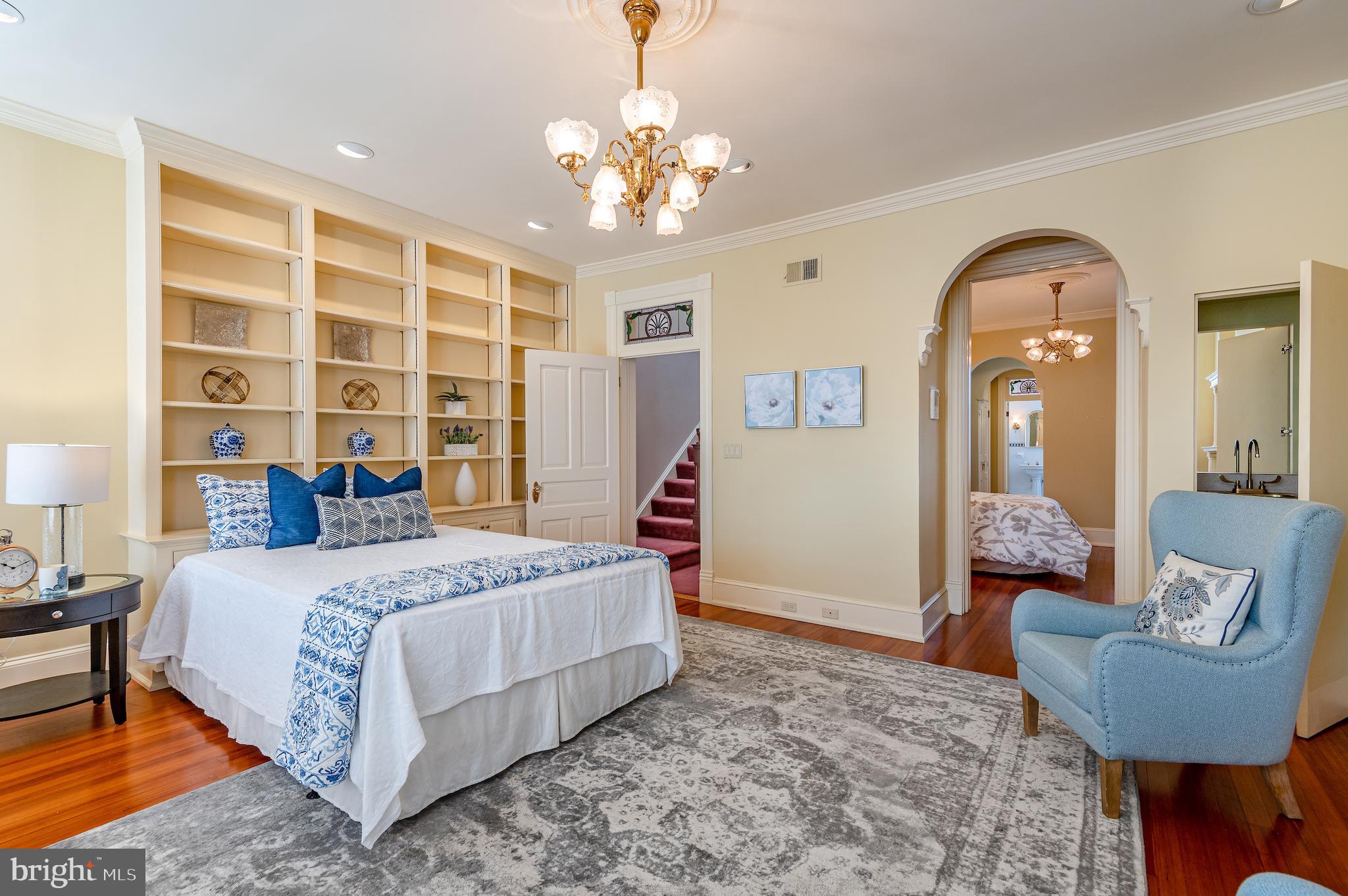 CAPITOL HILL - Residential